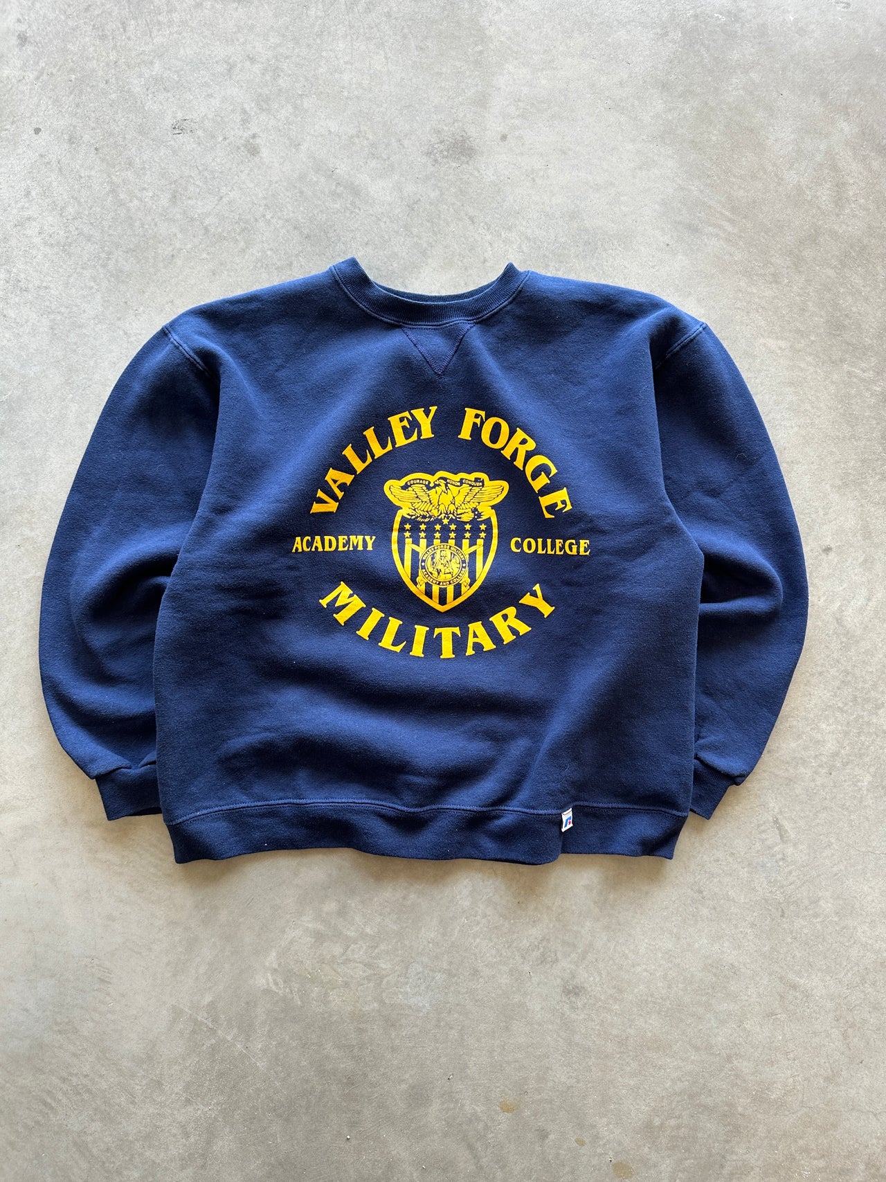 90s Russell athletic crewneck (M)