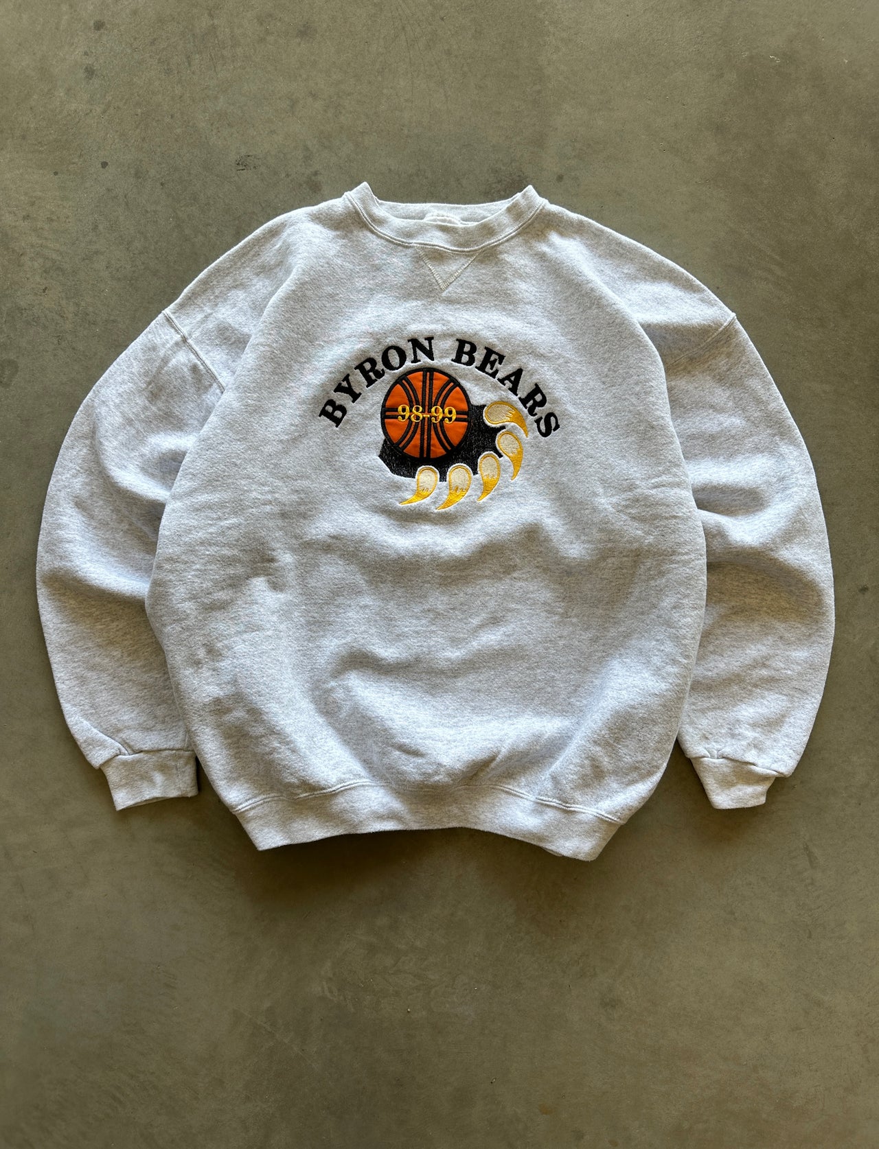 90s graphic crewneck (XL)