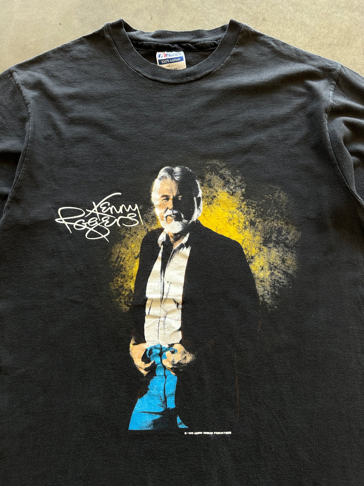 1990s Kenny Rogers tee (L)
