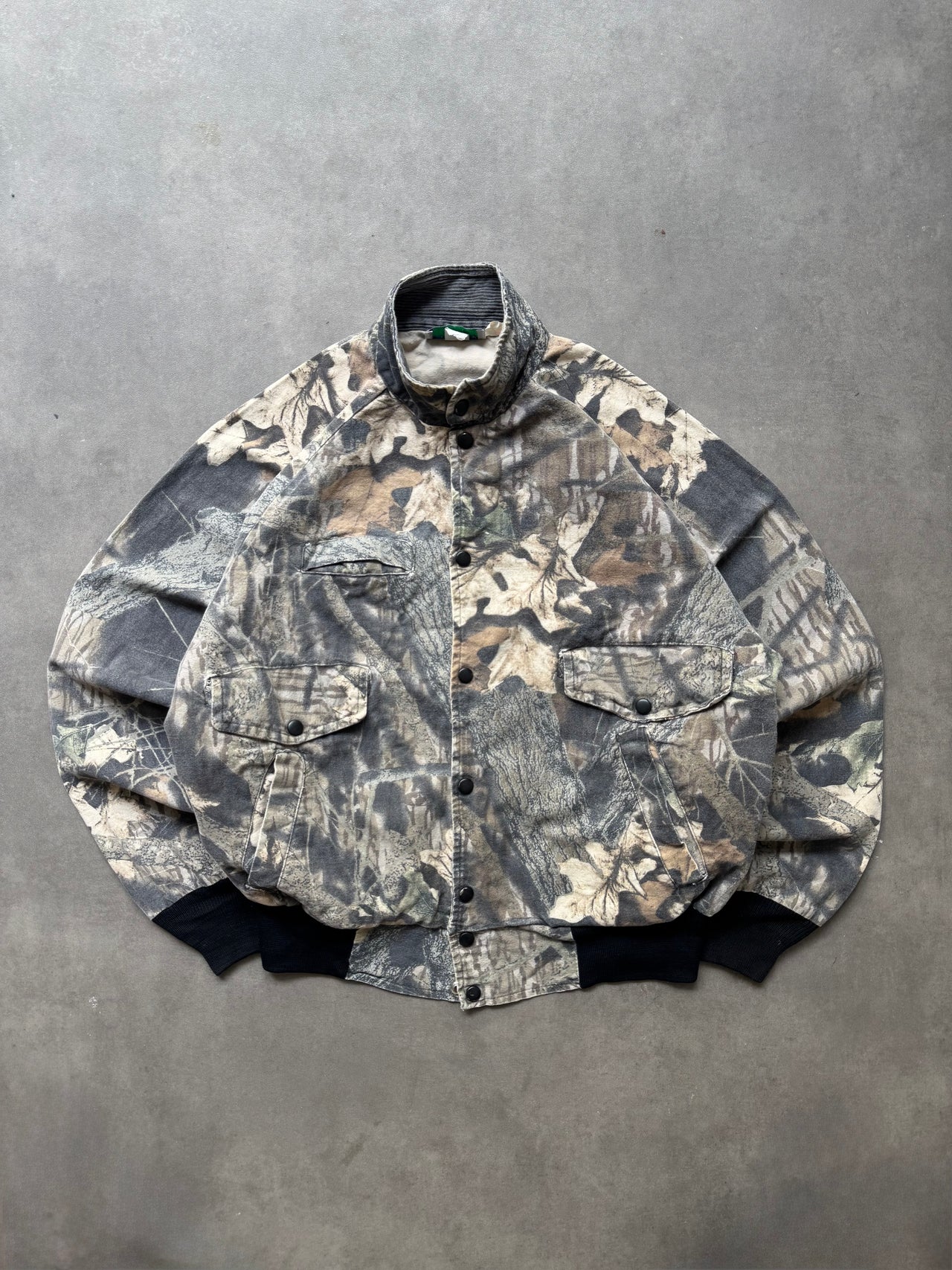 1990s Realtree bomber jacket (M)
