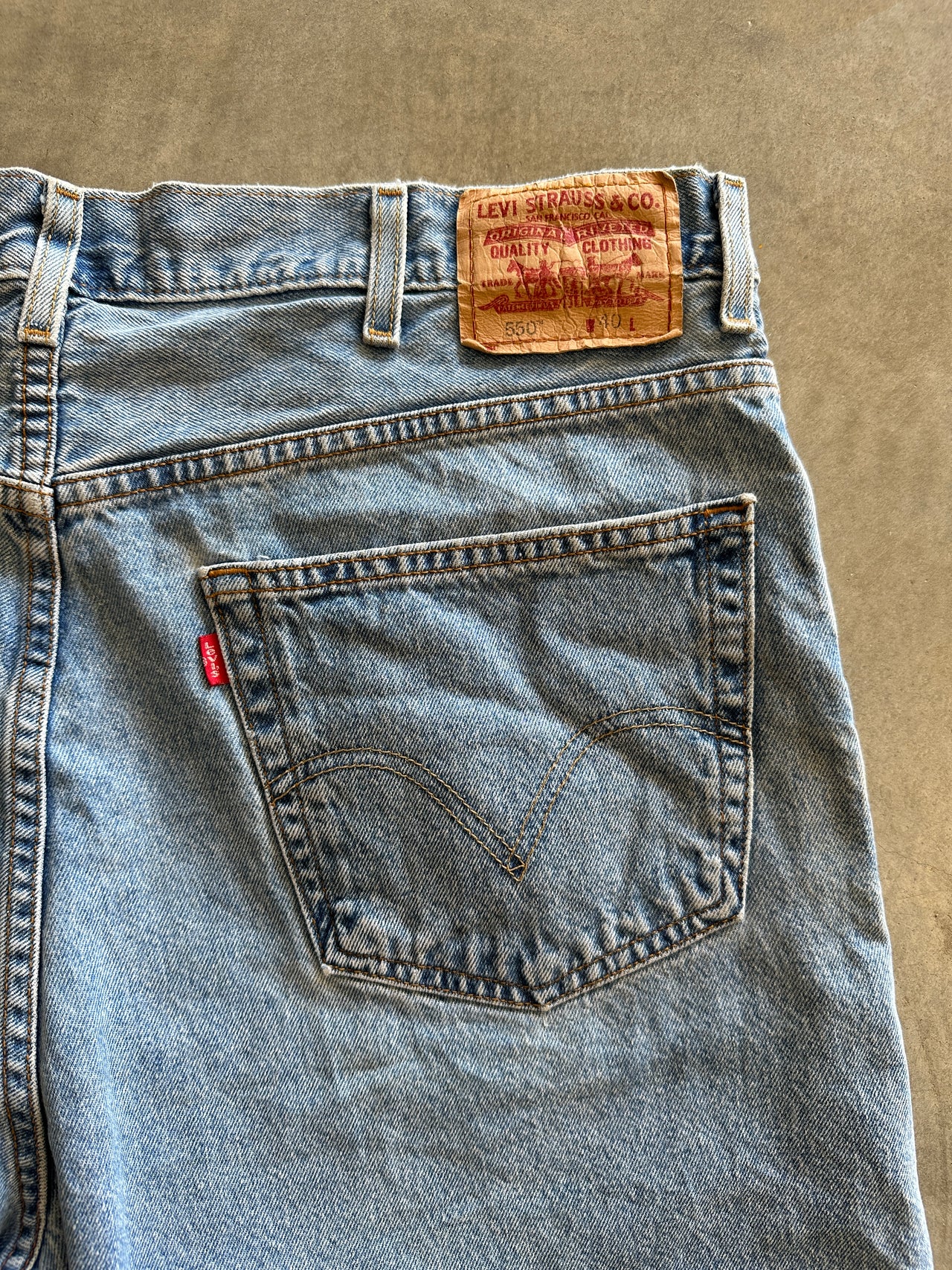 1990s Levis denim shorts (40)
