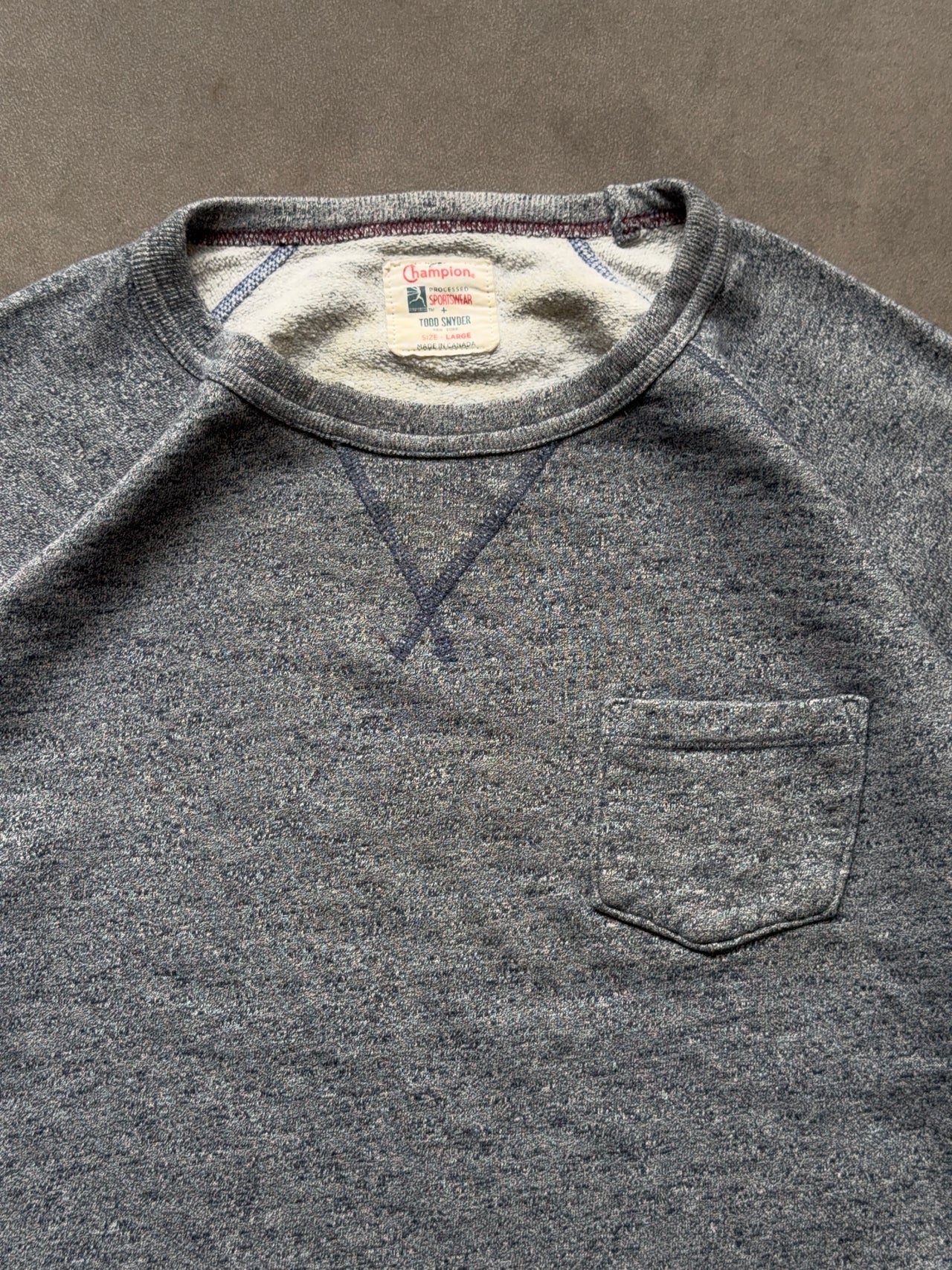 2000s Champion Sweatshirt (L)