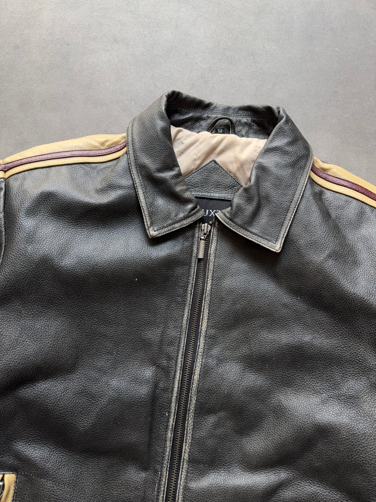 1990s cropped Leather Jacket (L)