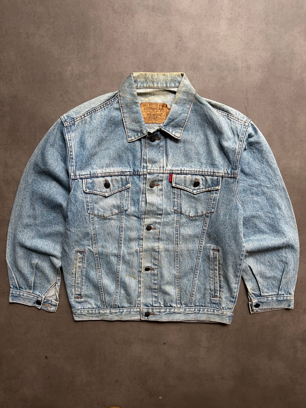 1990s Levi’s denim jacket (XL)