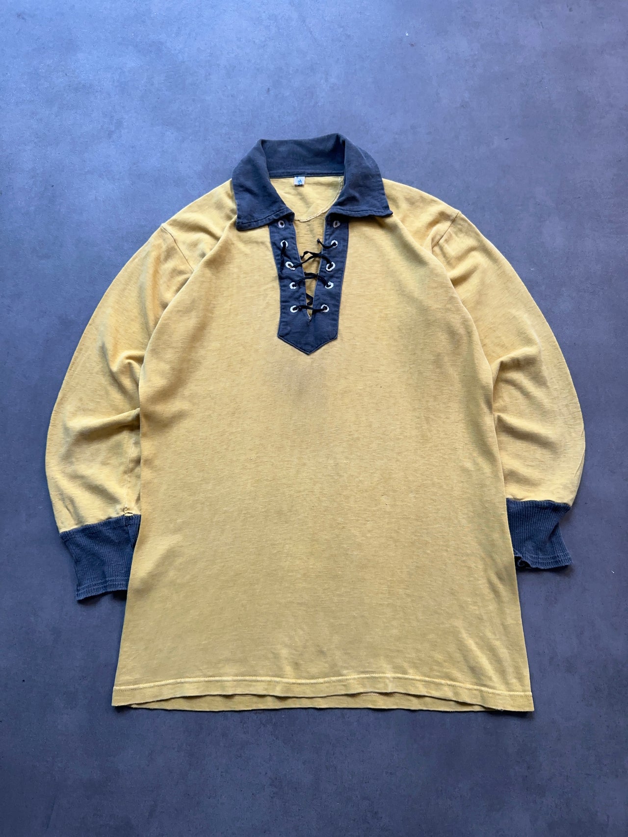 1970s polo shirt (S)