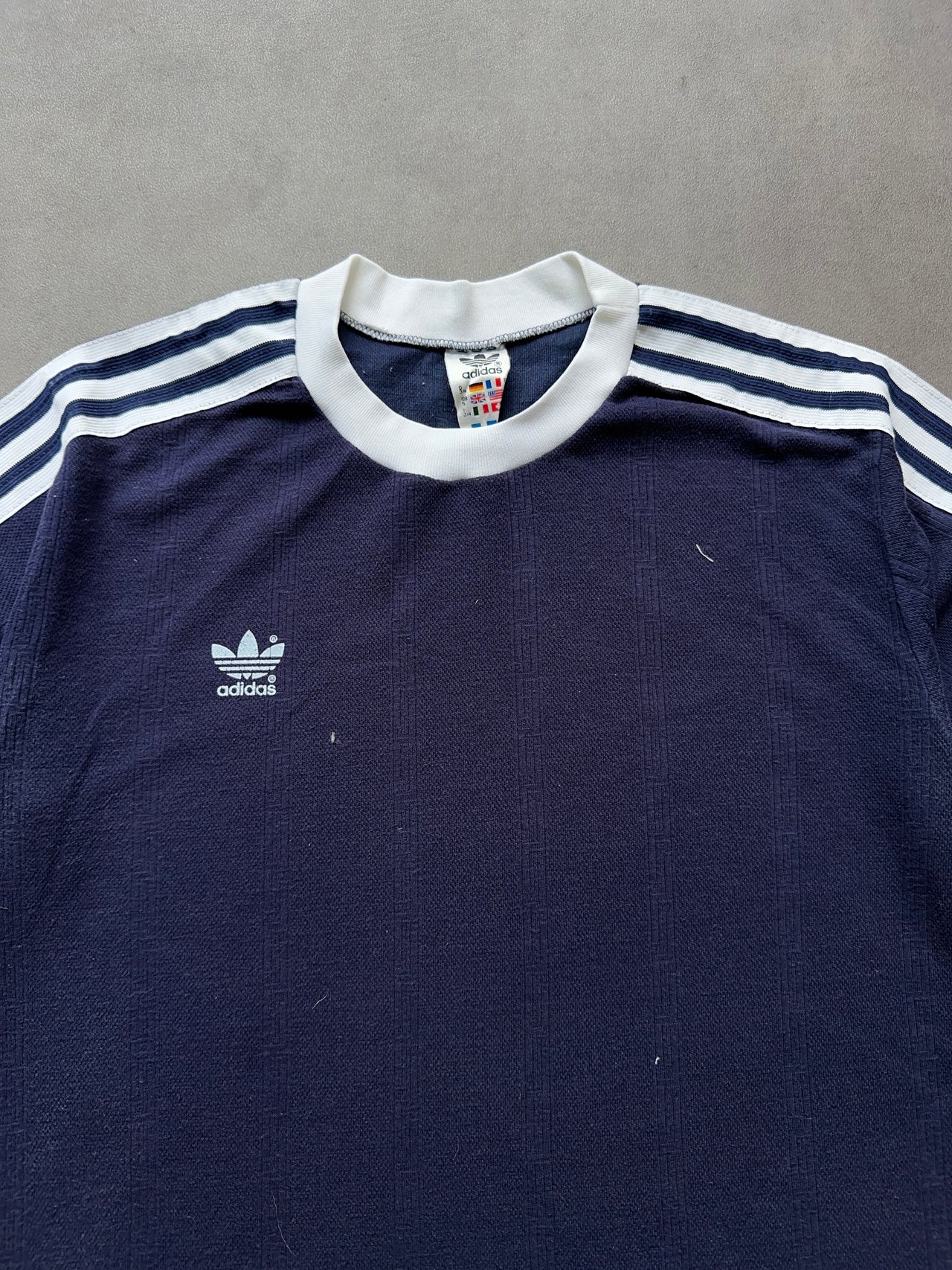 2000s Adidas three stripes tee (S)