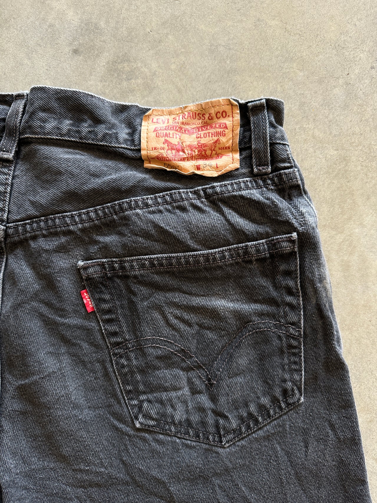 1990s Levis denim shorts (34)