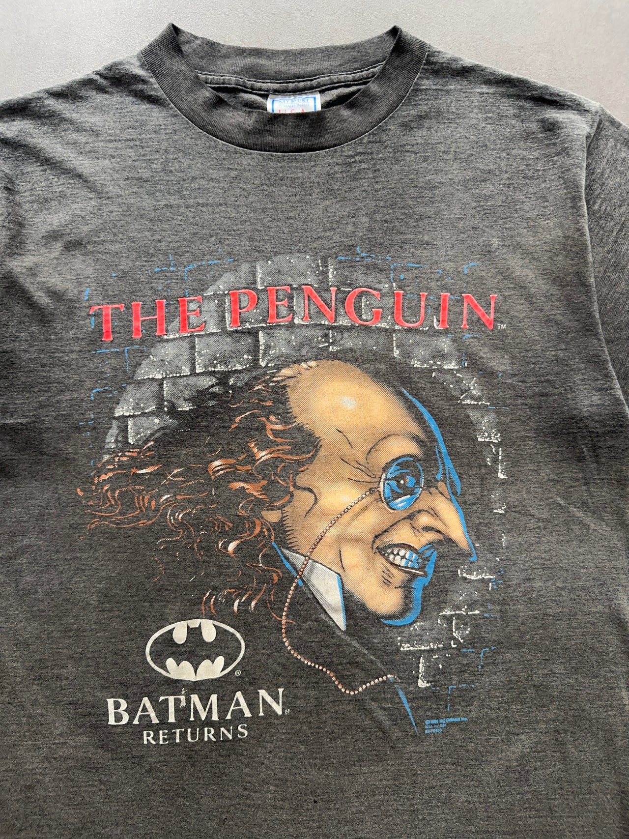 1980s The Penguin - Batman returns faded tee (L)