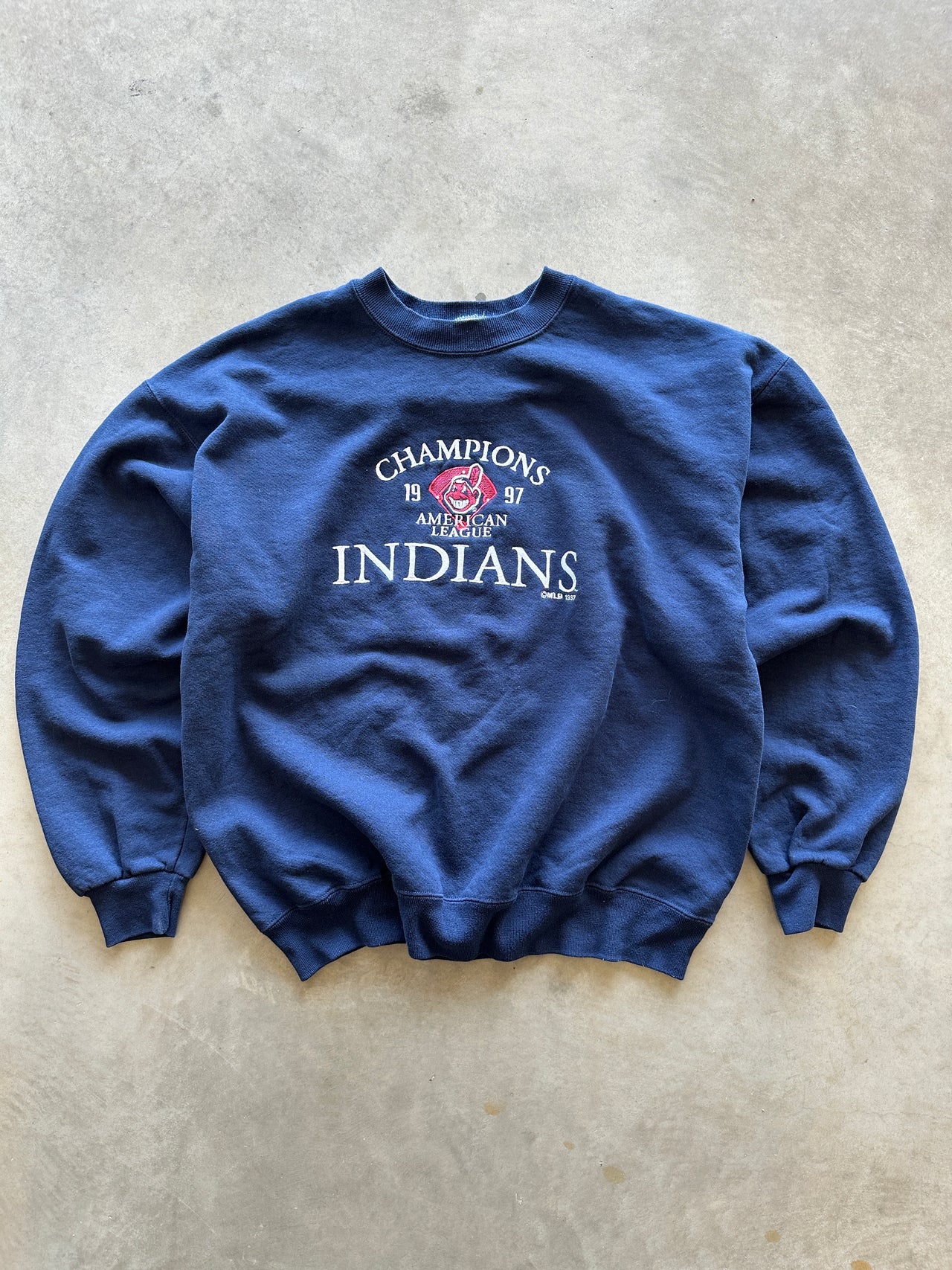 90s Indians crewneck (XL)
