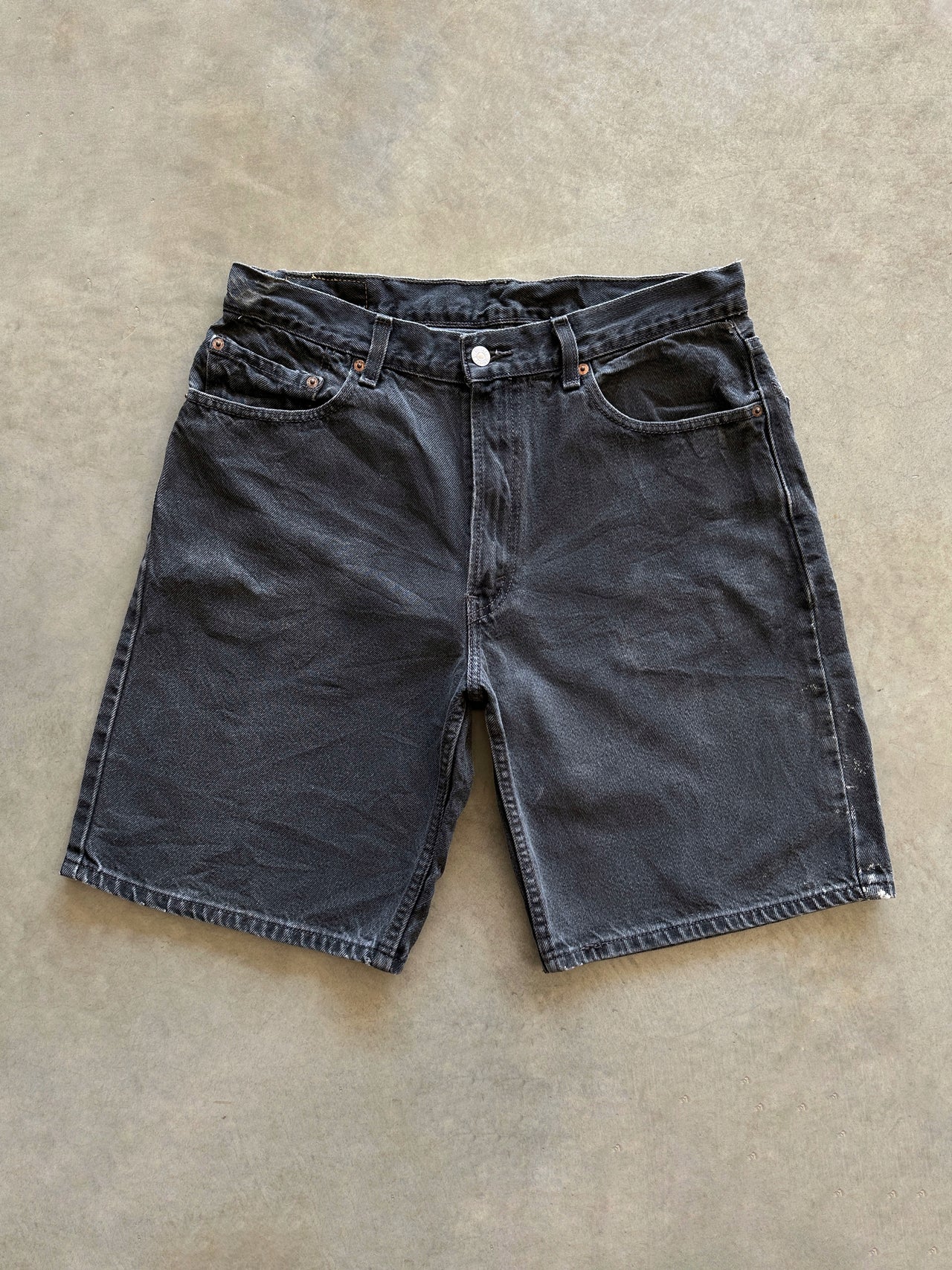 1990s Levis denim shorts (34)