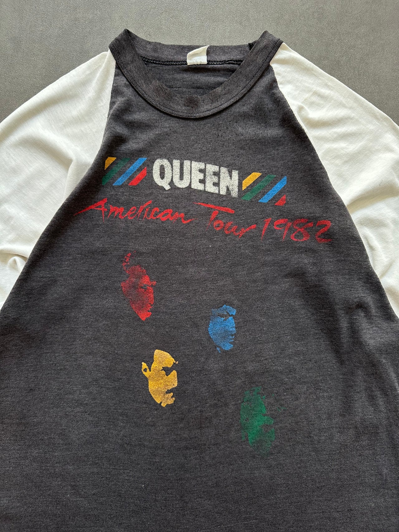1980S QUEEN TEE (M)