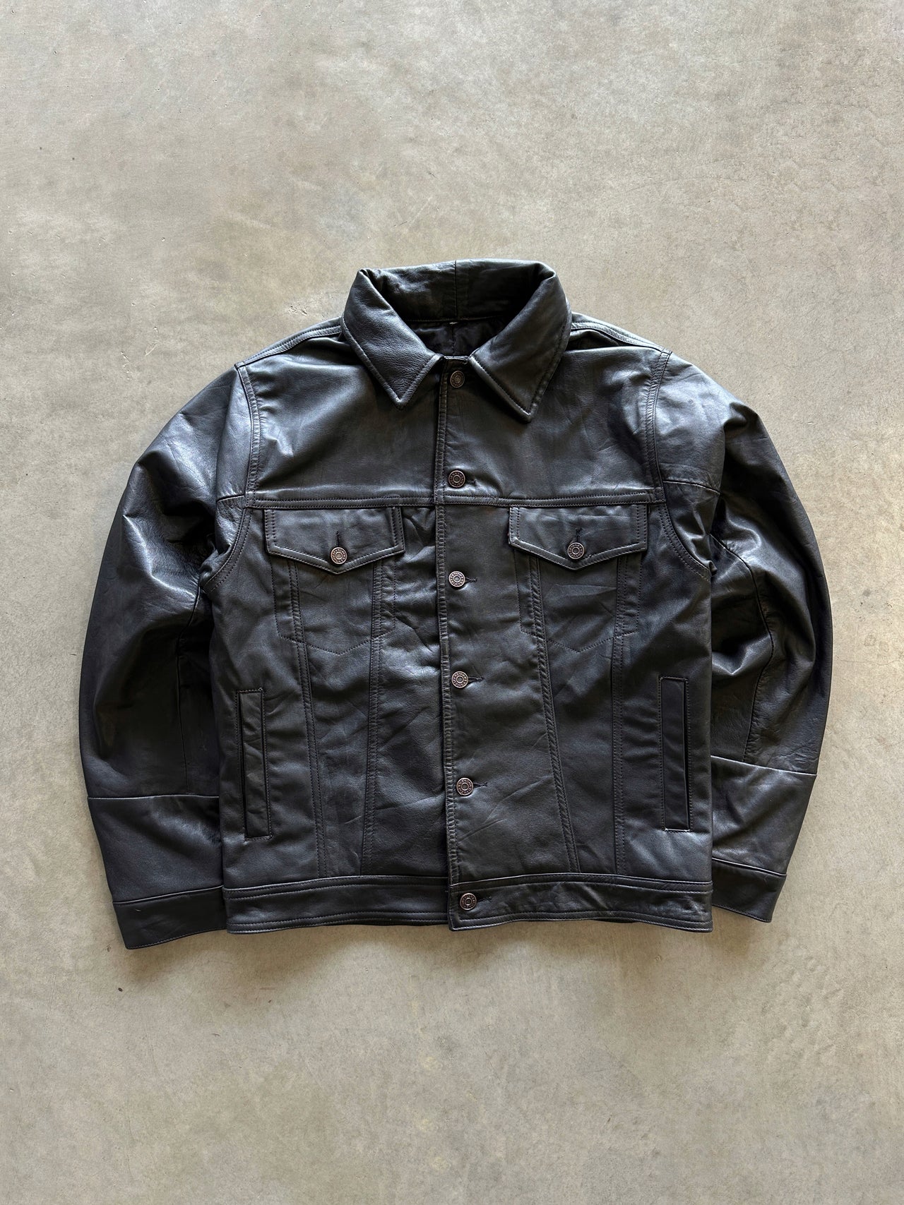 2000s Leather trucker jacket (M)