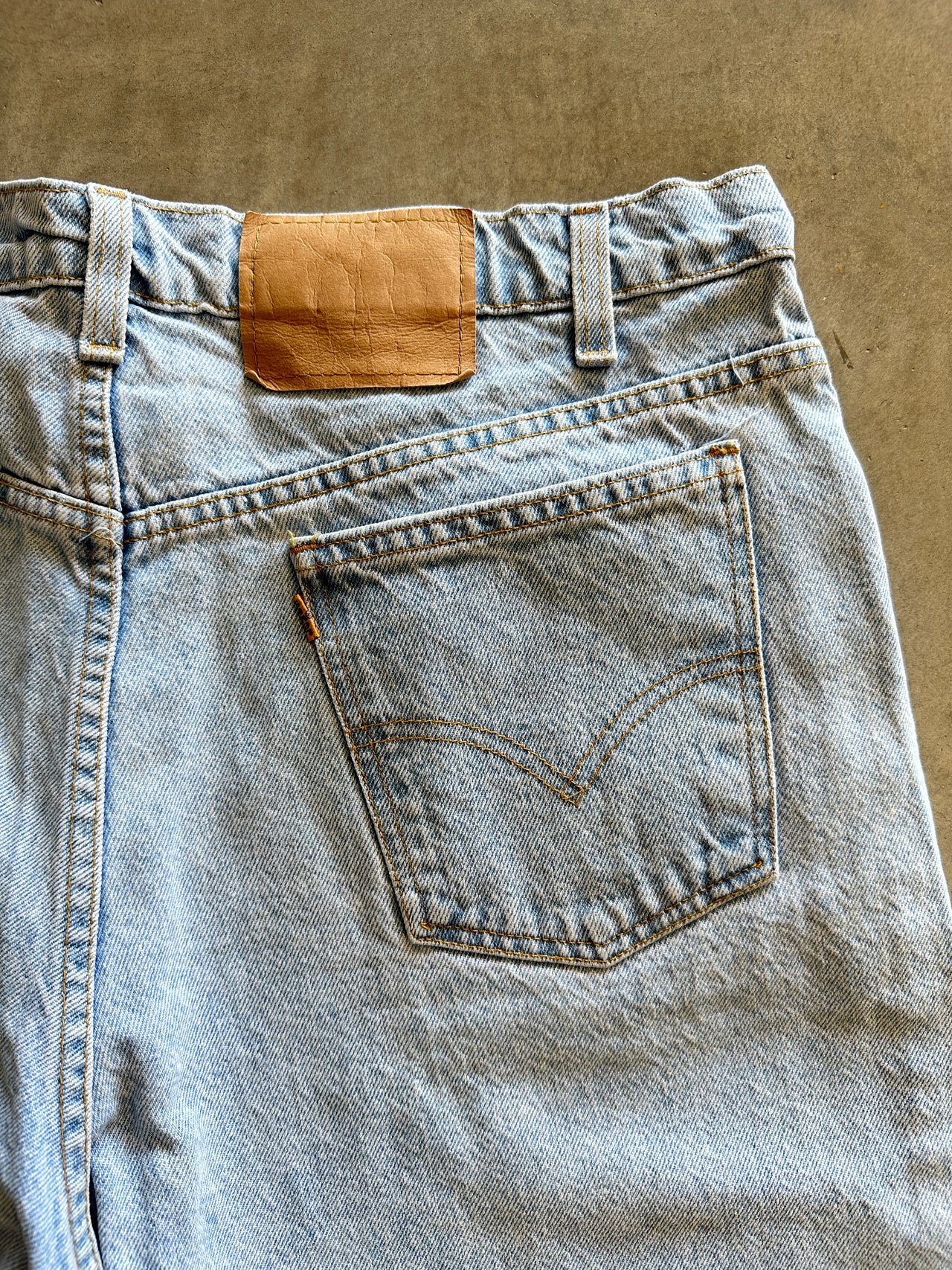 1980s Levis denim shorts (36)