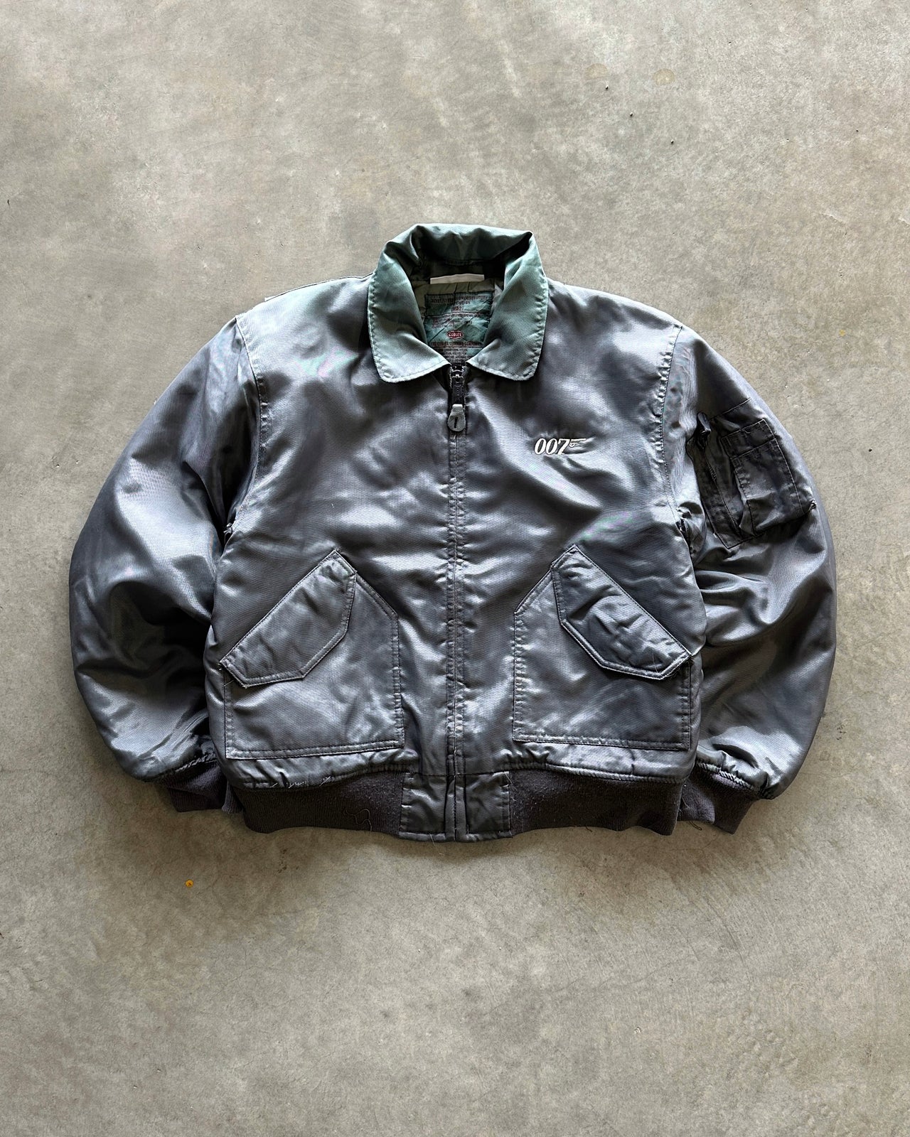 1990s MA1 007 bomber jacket (L)
