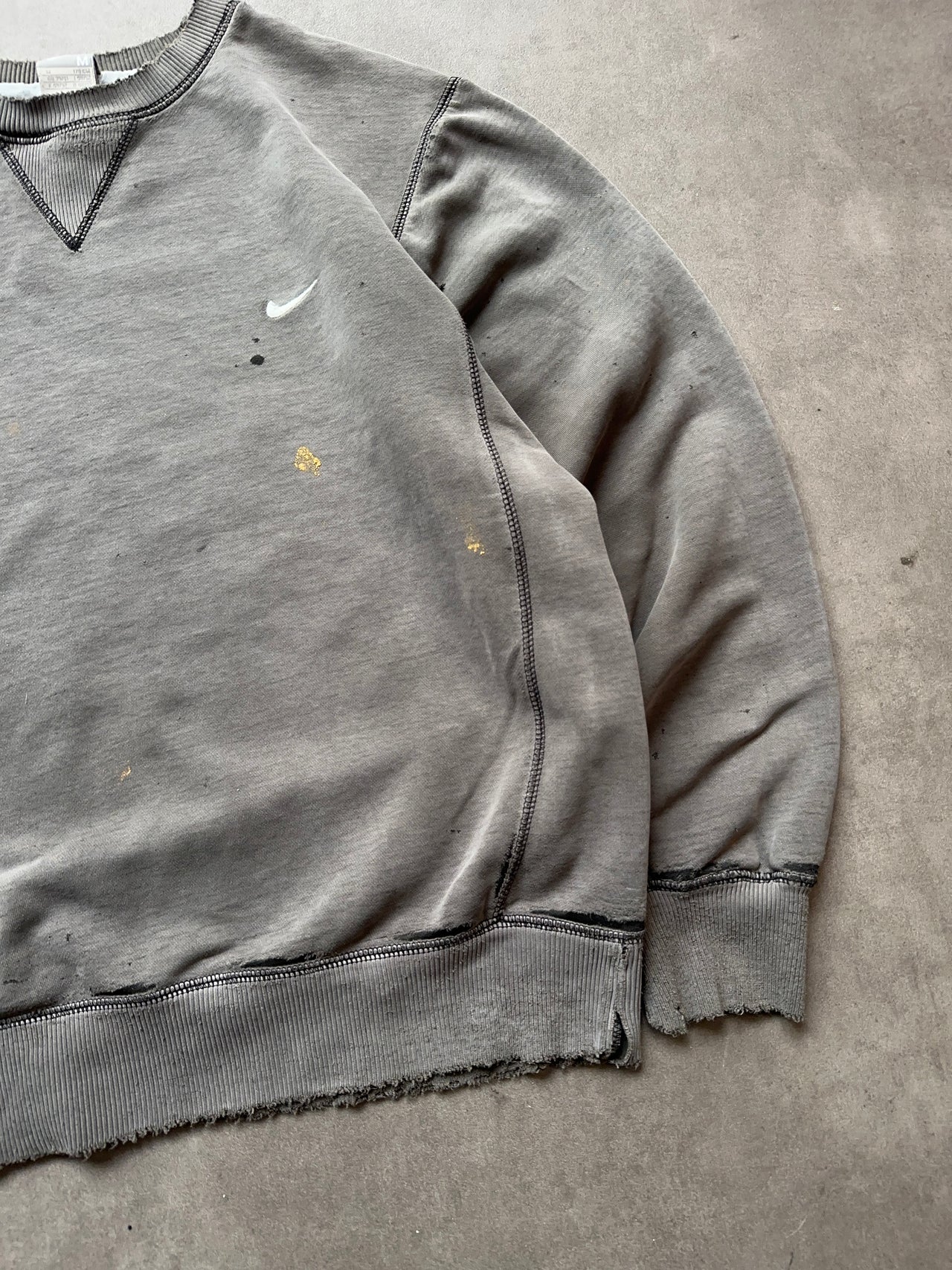 2000s Nike Distressed crewneck (M)