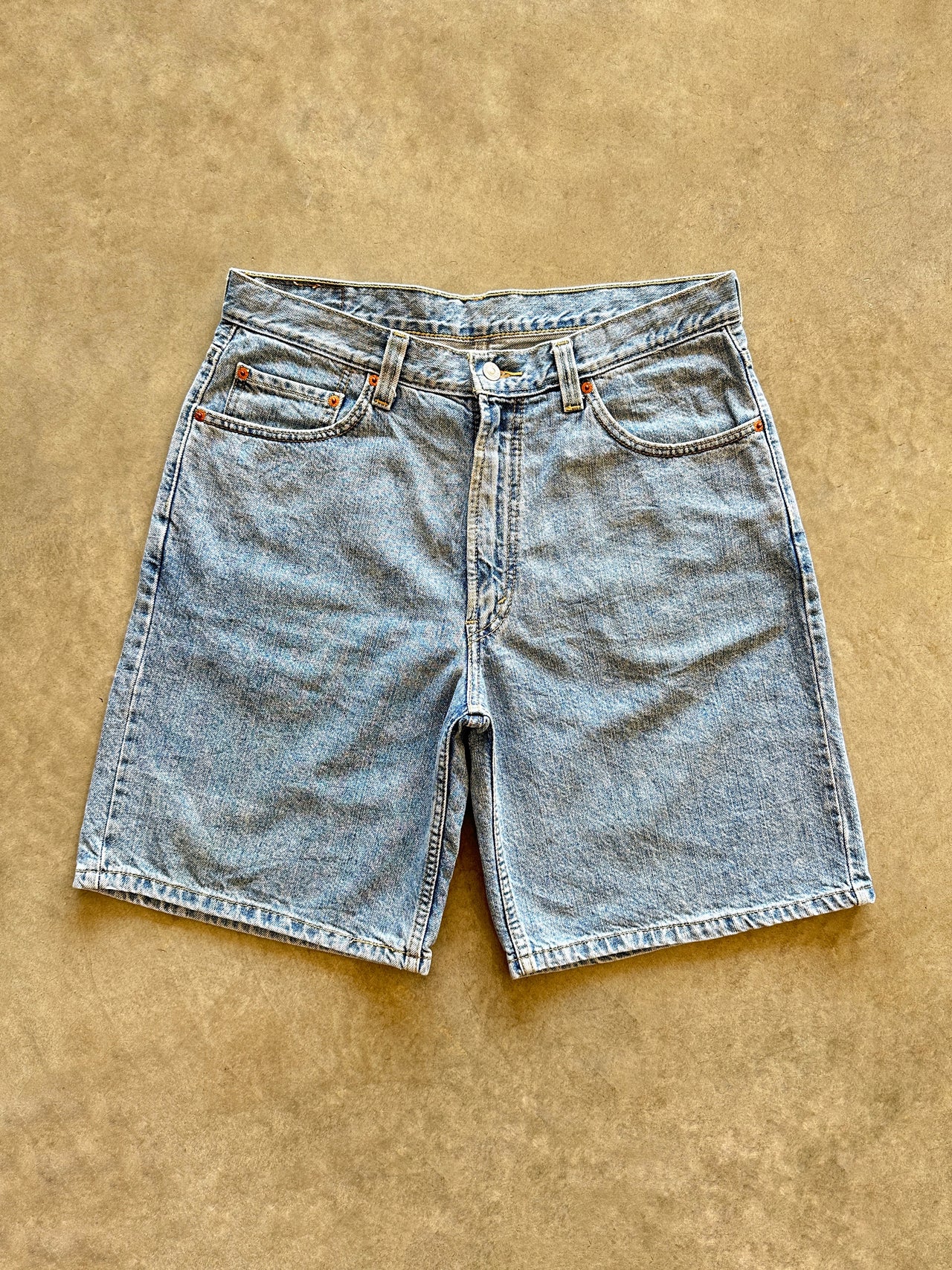 2000s Levis denim shorts (36)