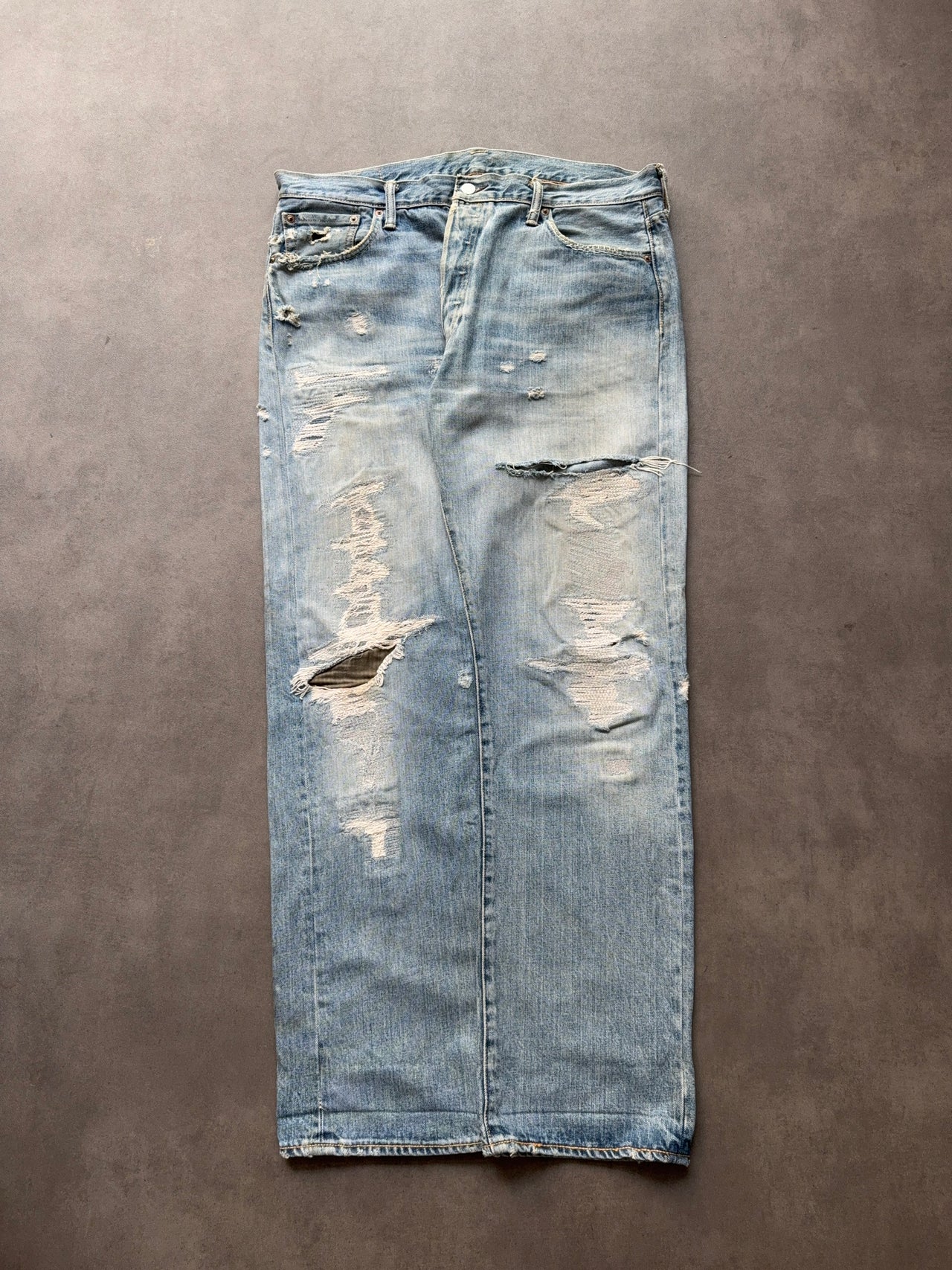 2000s Levi’s 501 distressed W36 L32