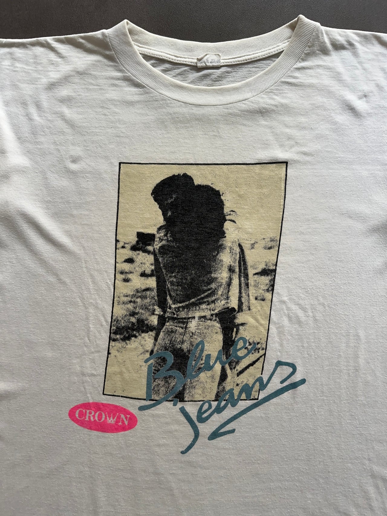 1980s blue jeans tee (L)