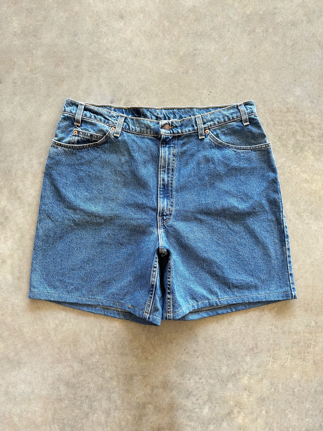 1990s Levis denim shorts (40)