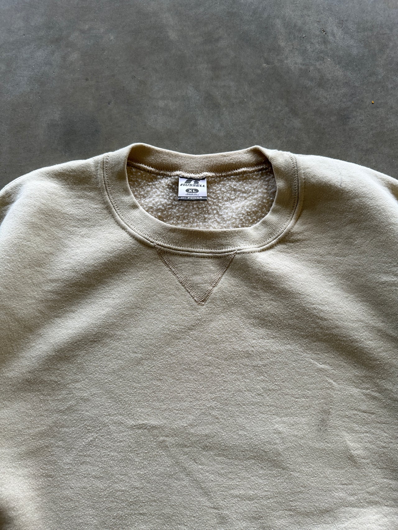 2000s Russell Athletic crewneck (XL)