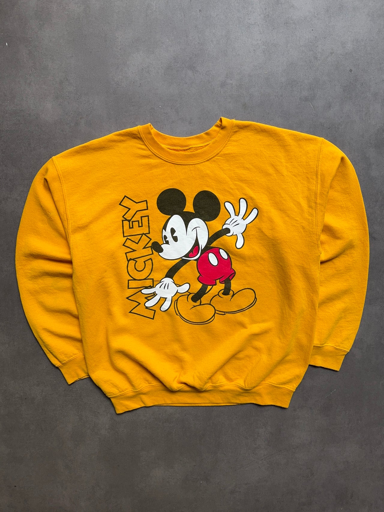 2000s Mickey Mouse crewneck (L)