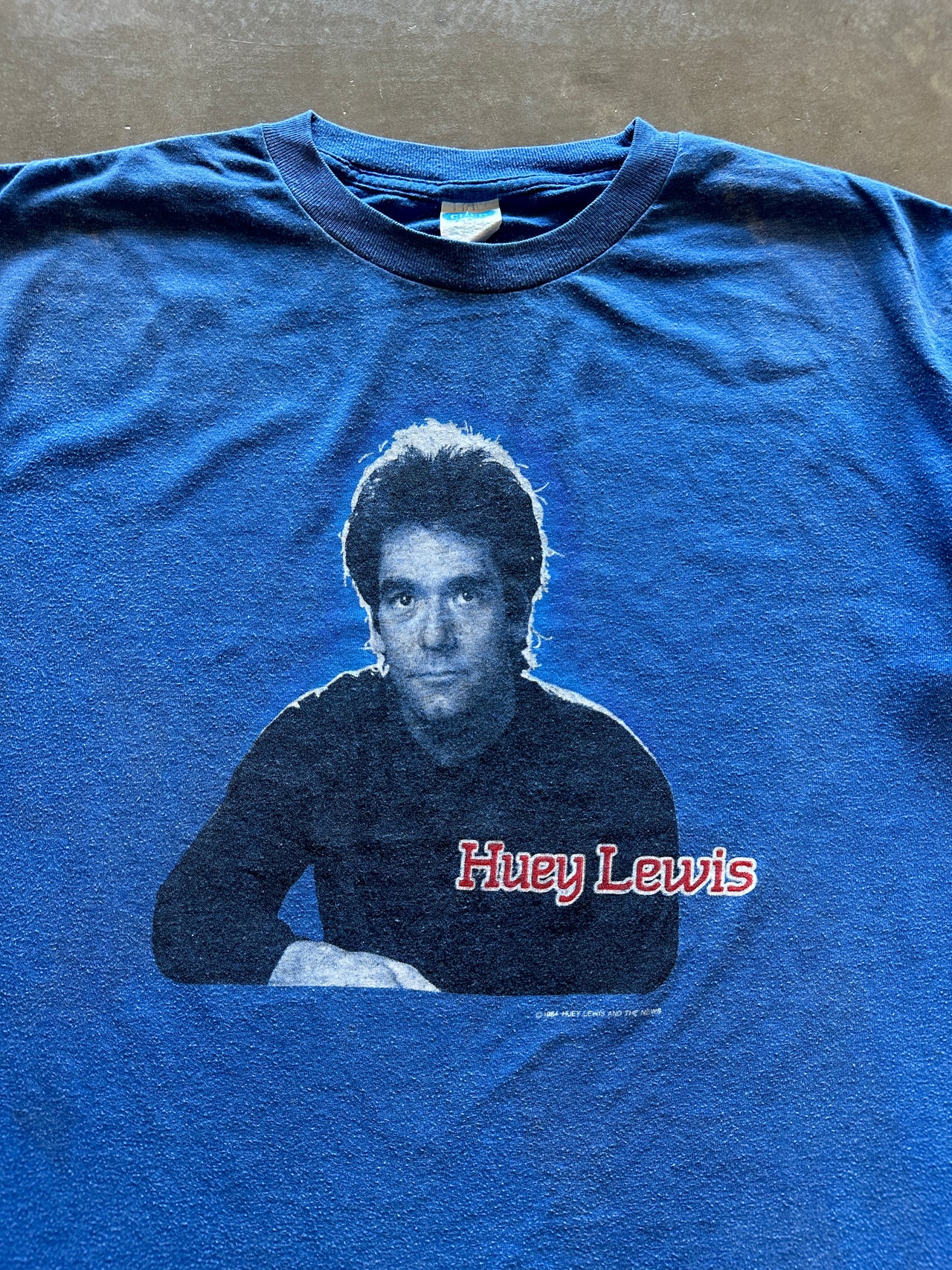 1980s Huey Lewis tee (M)