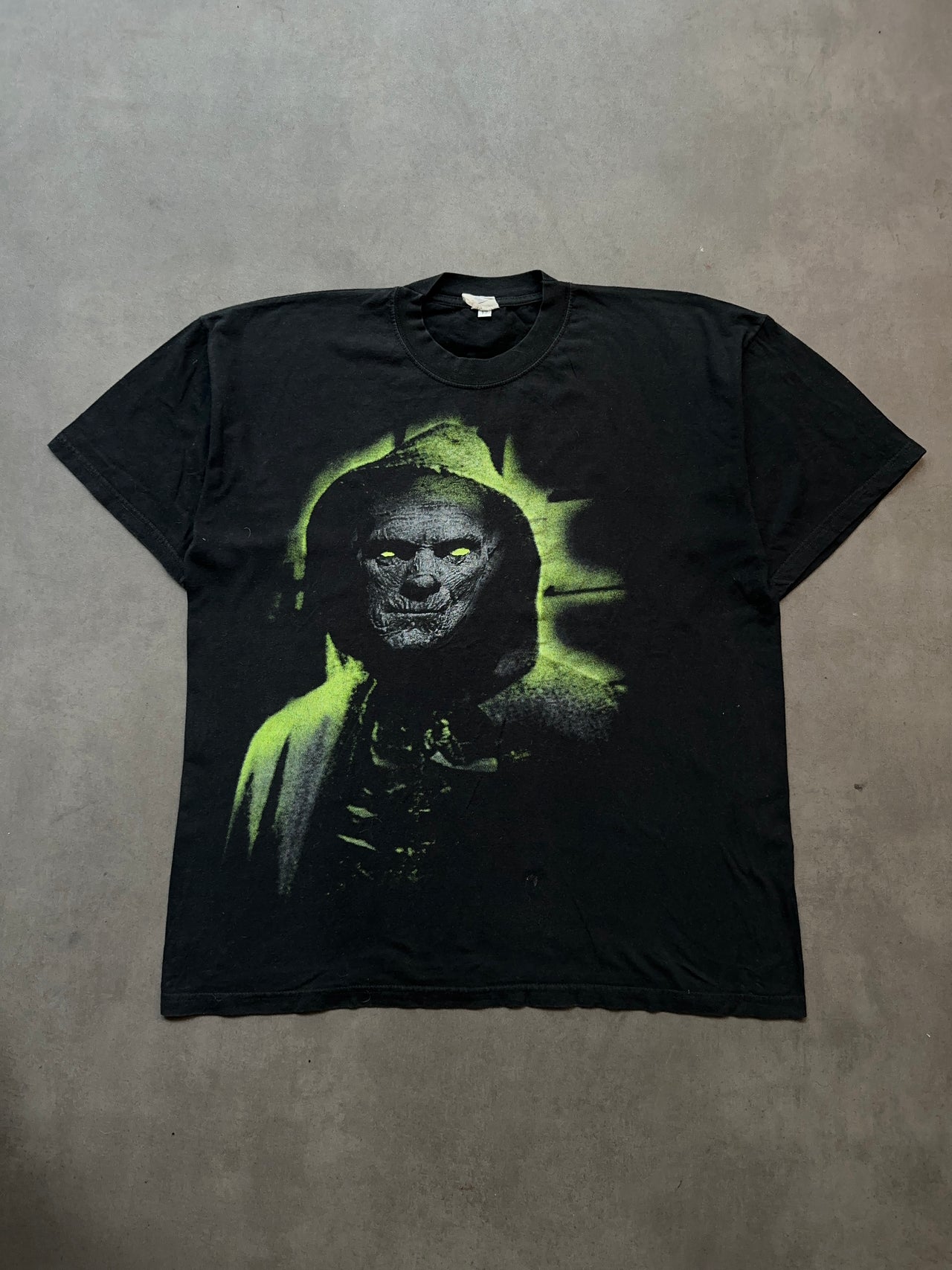 2000s Graphic tee (L)