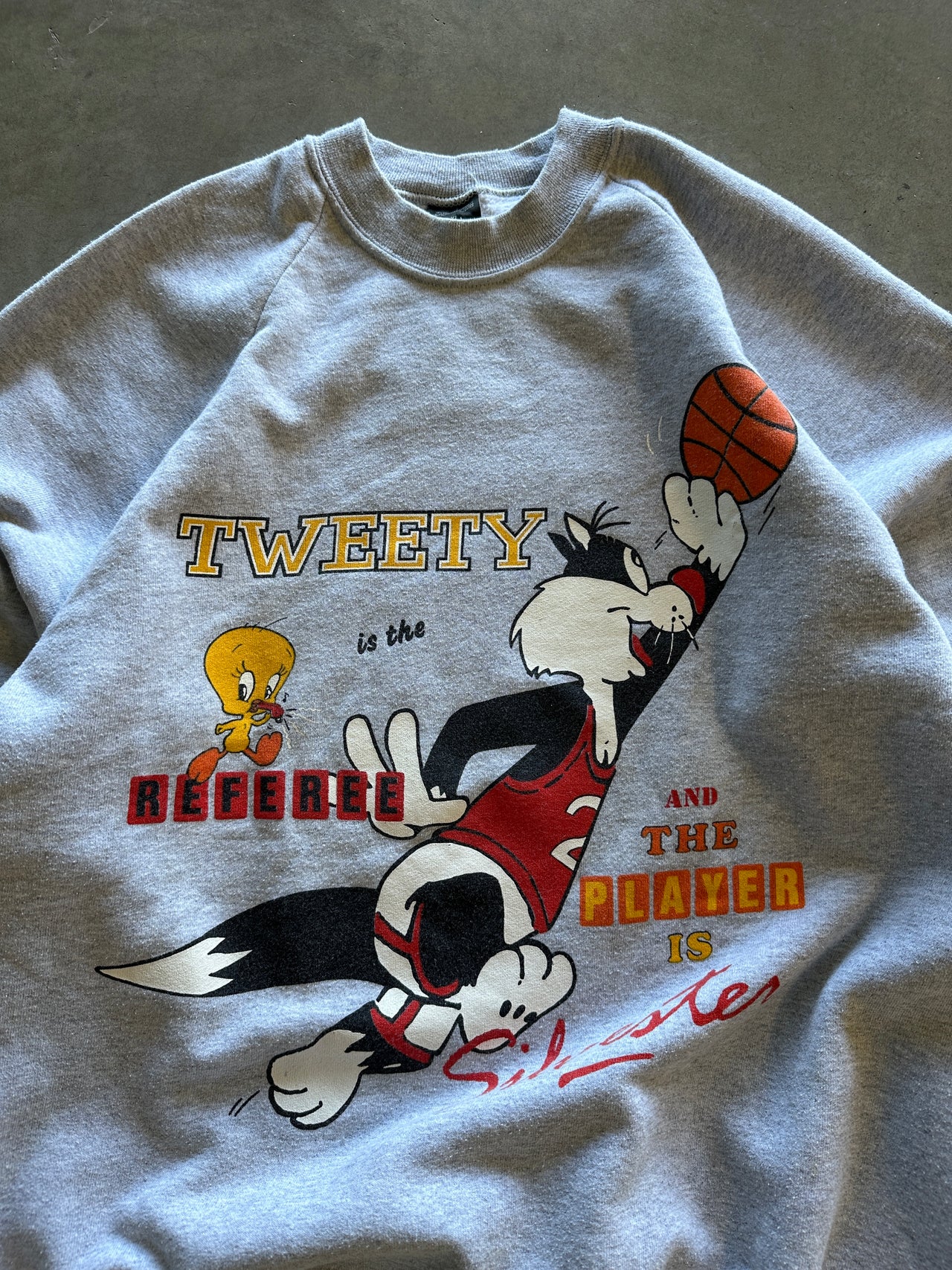Tweety and Silvester crewneck (XL)
