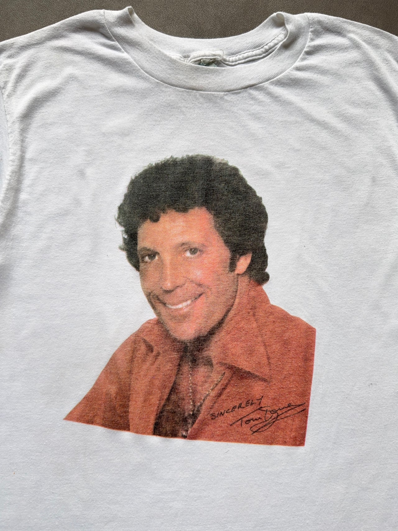 1970s Tom Jones tee (M)