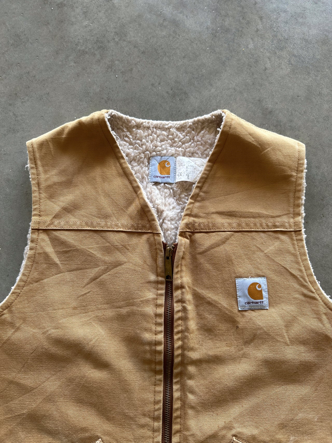 90s Carhartt sherpa vest (M)