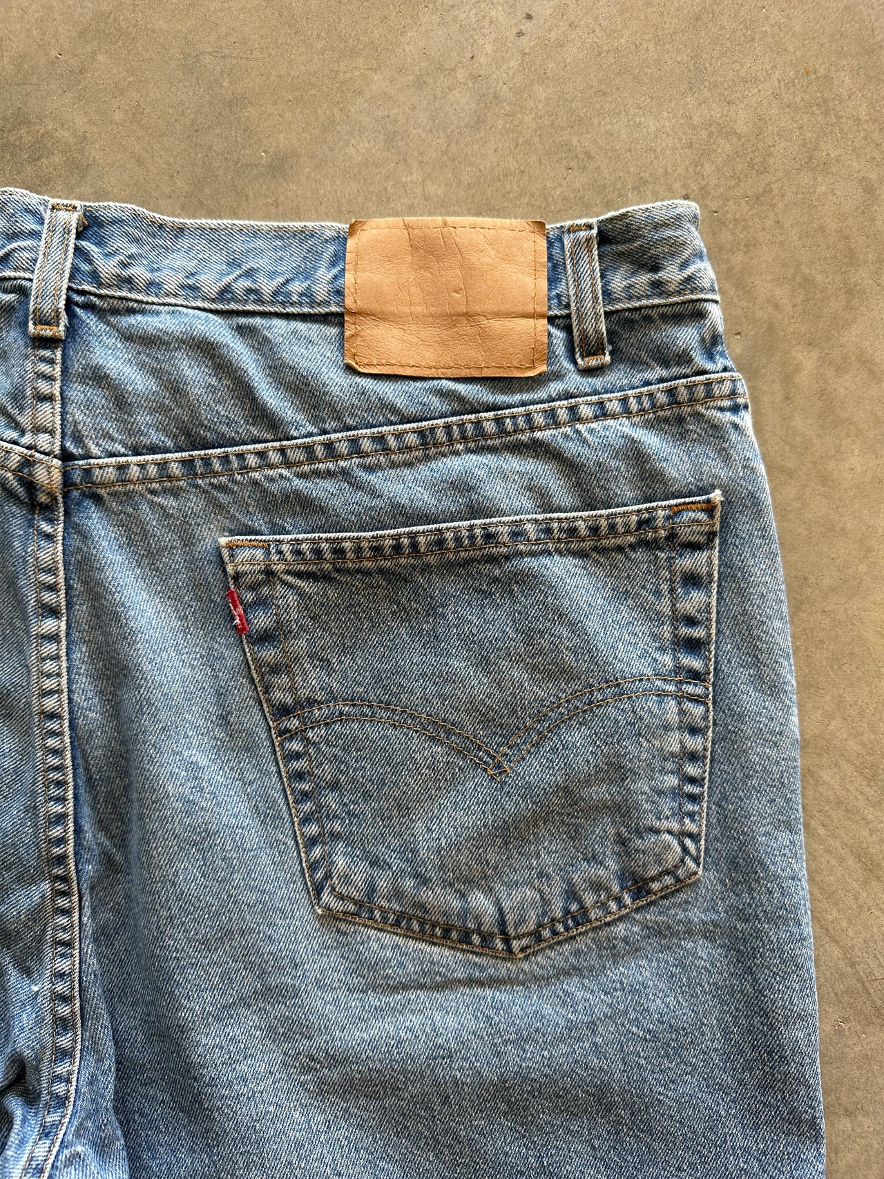 1990s Levis denim shorts (38)