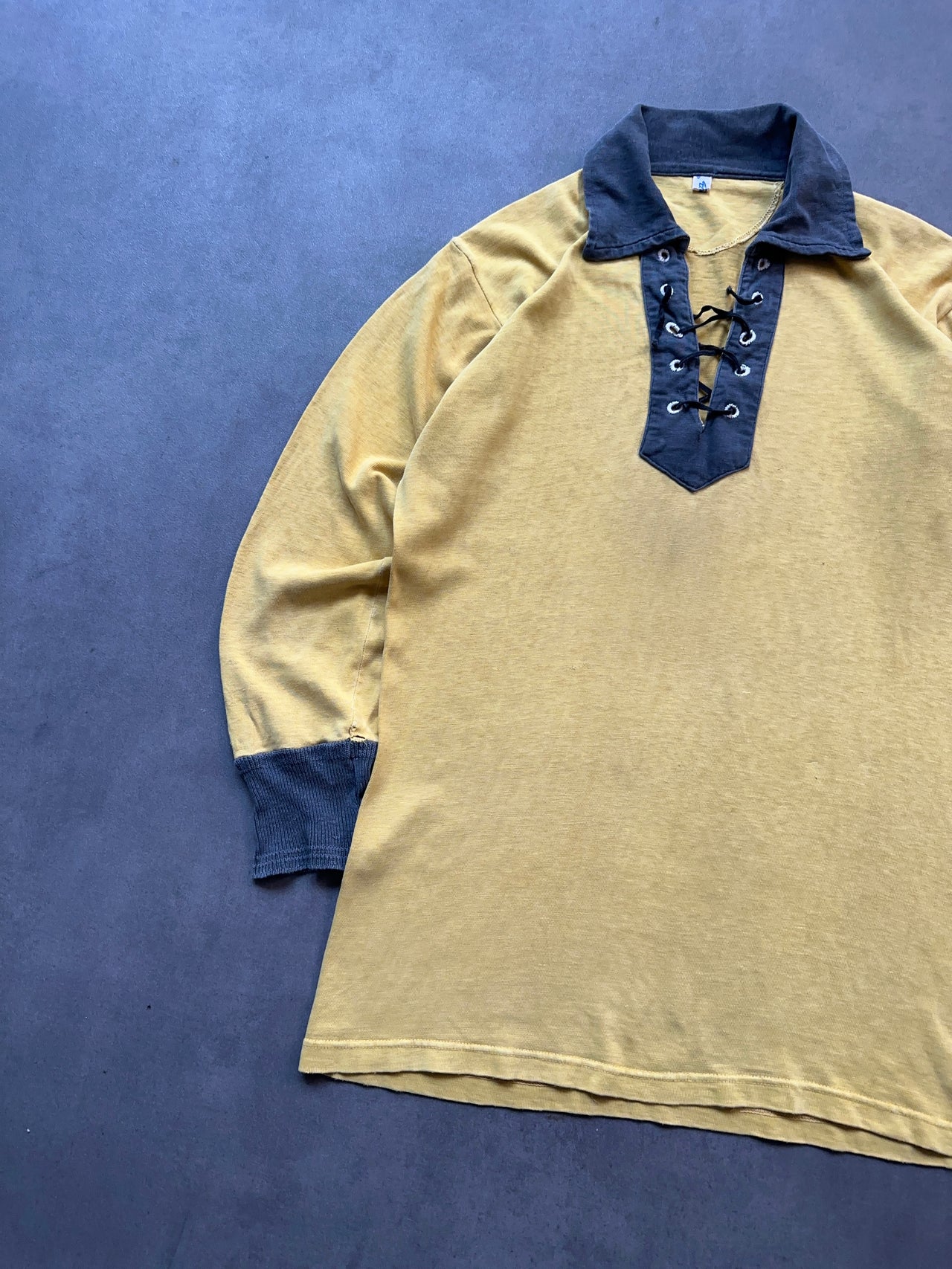 1970s polo shirt (S)