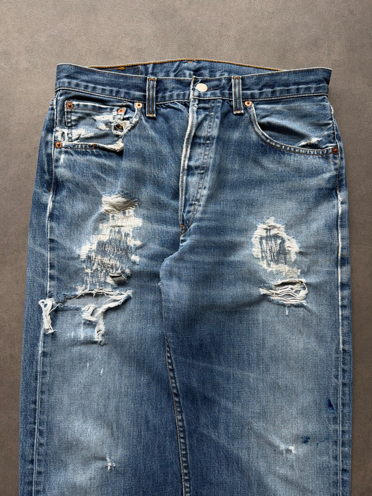 1990s distressed Levi’s 501 W34 L32