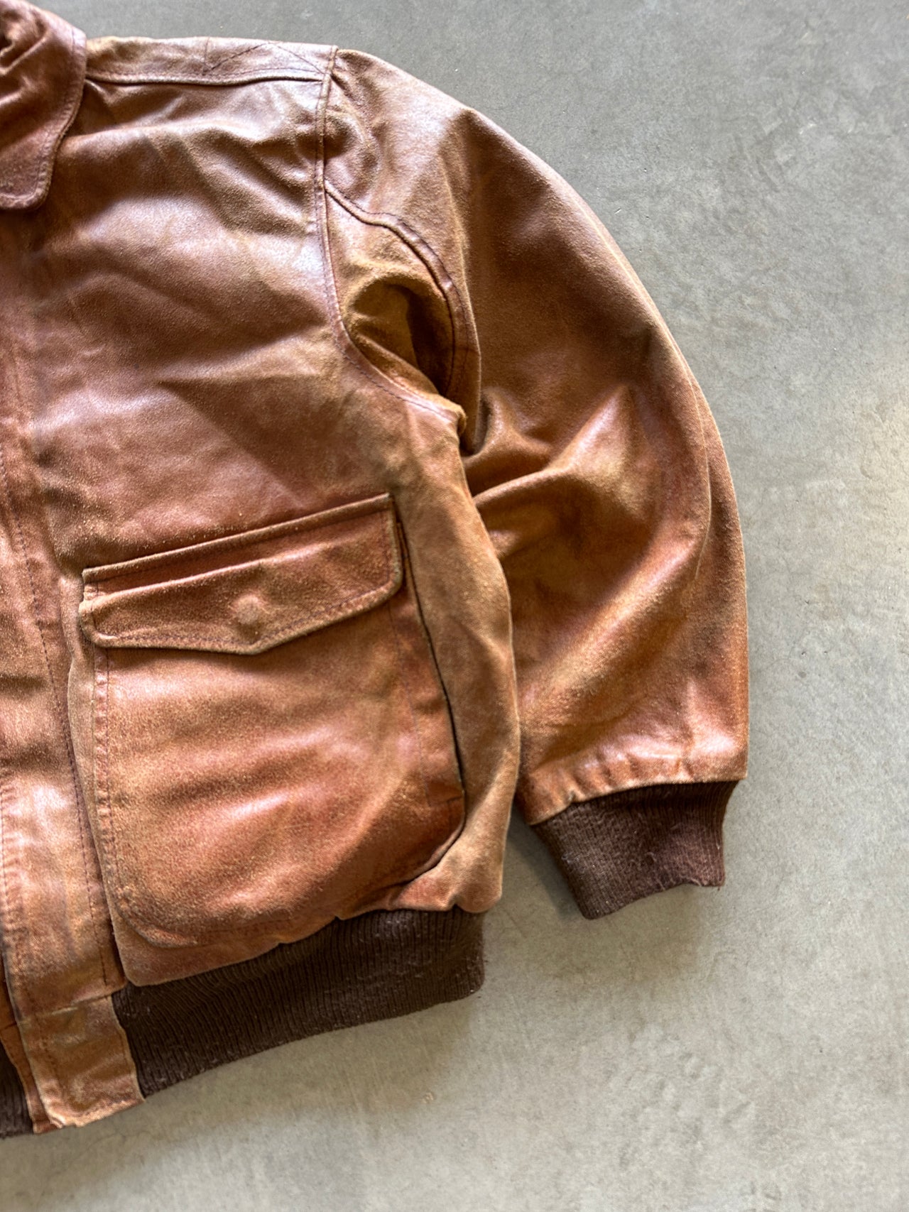 1990s leather jacket (M)