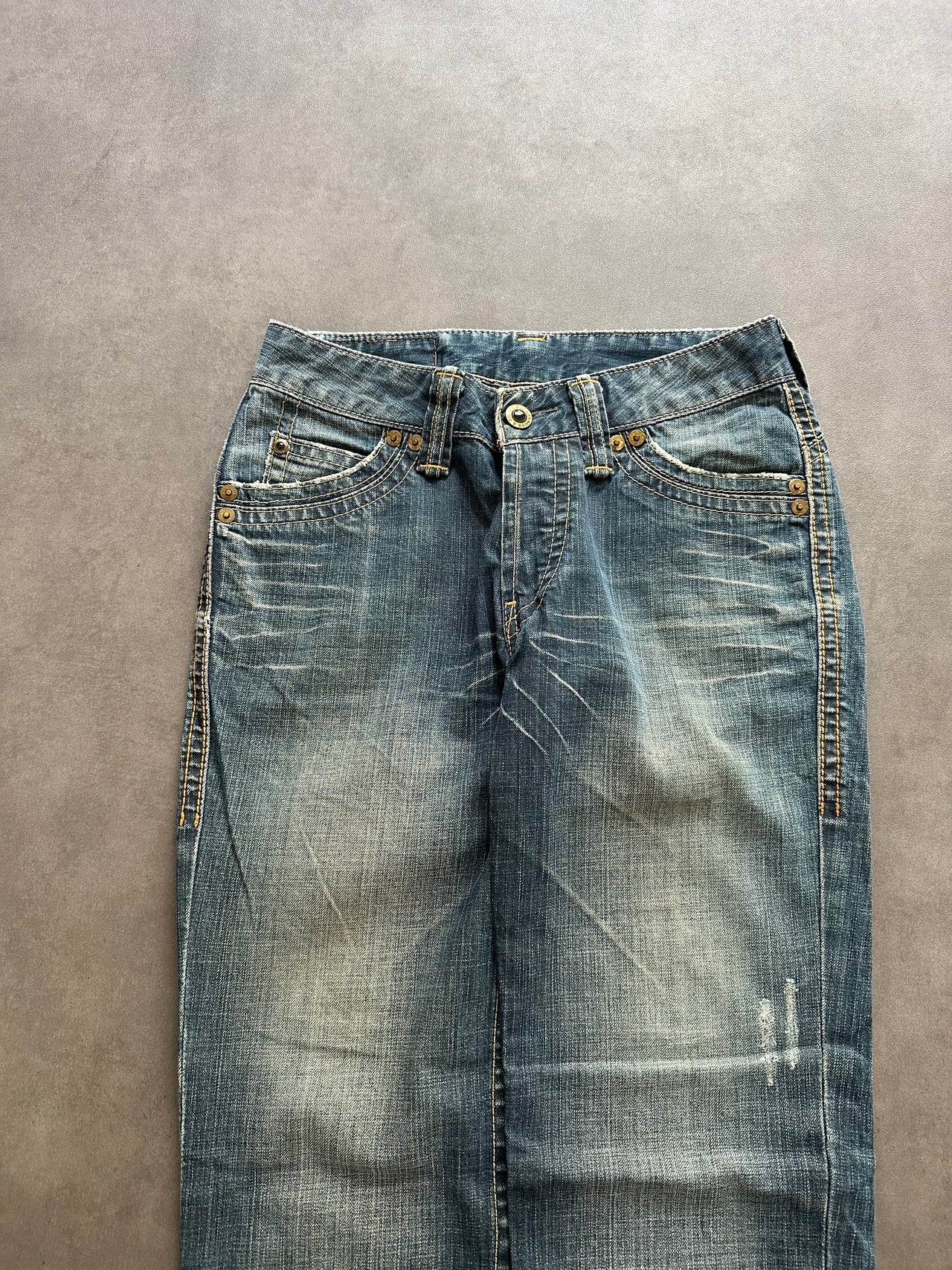 Levi's W32 L34
