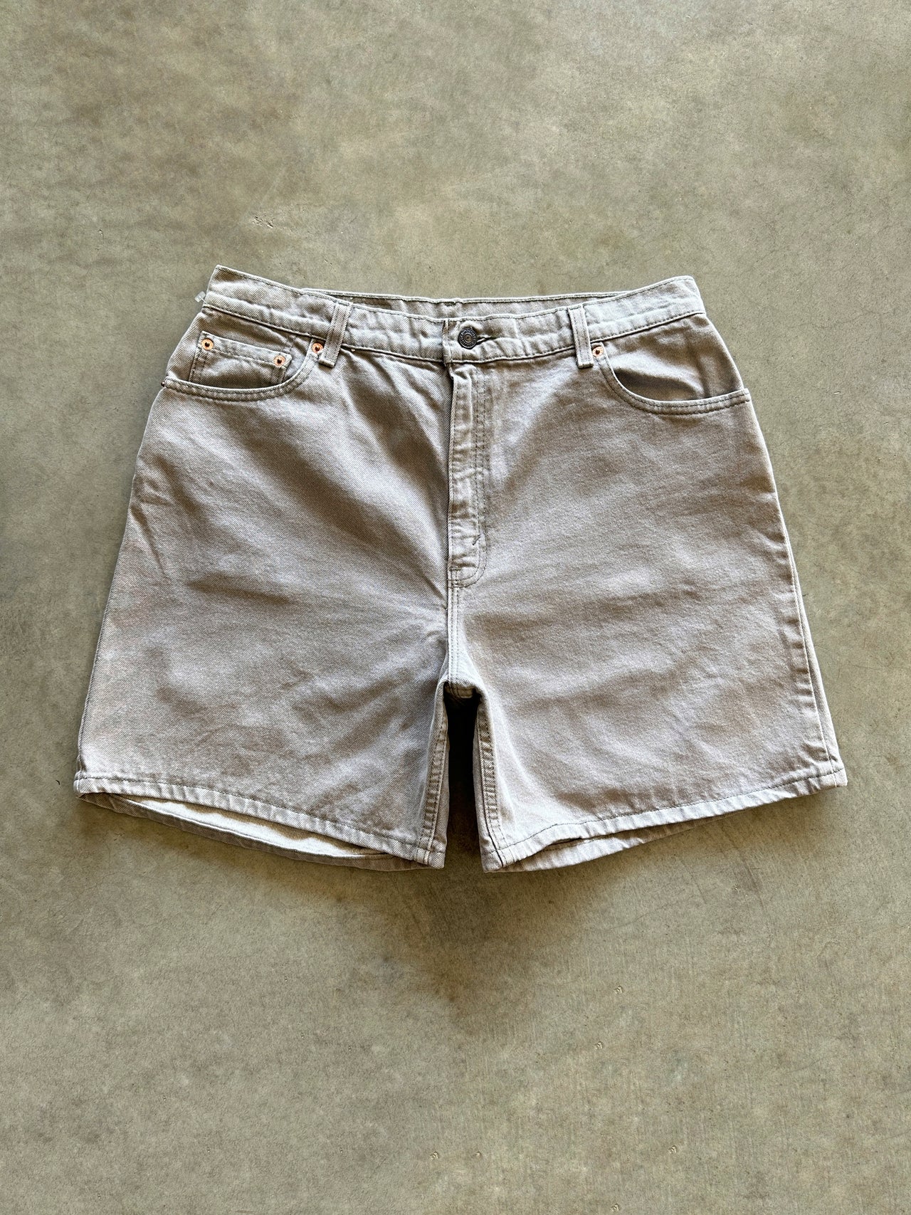 1990s Levis denim shorts (32)