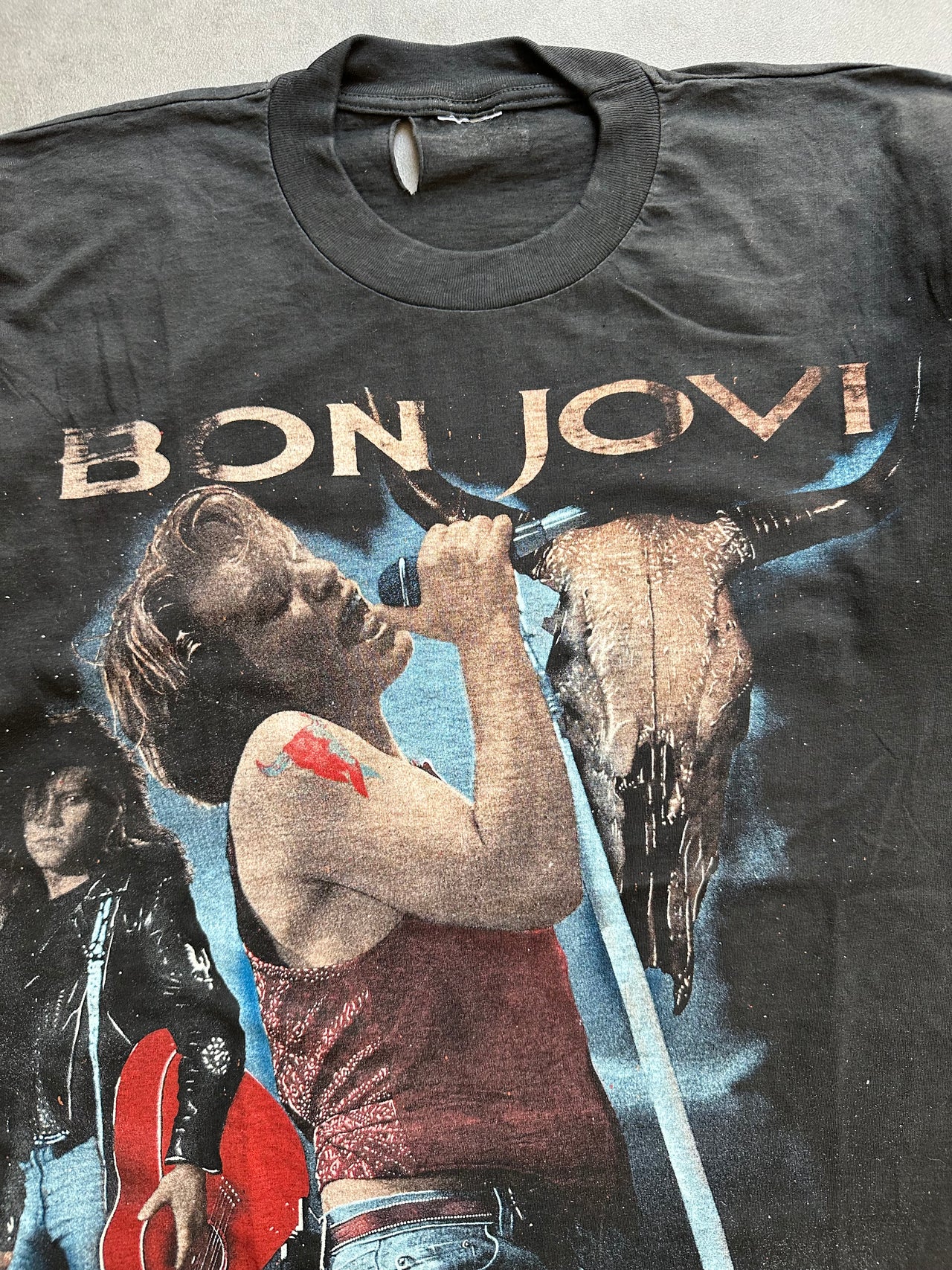 1990s Bon Jovi tee (L)