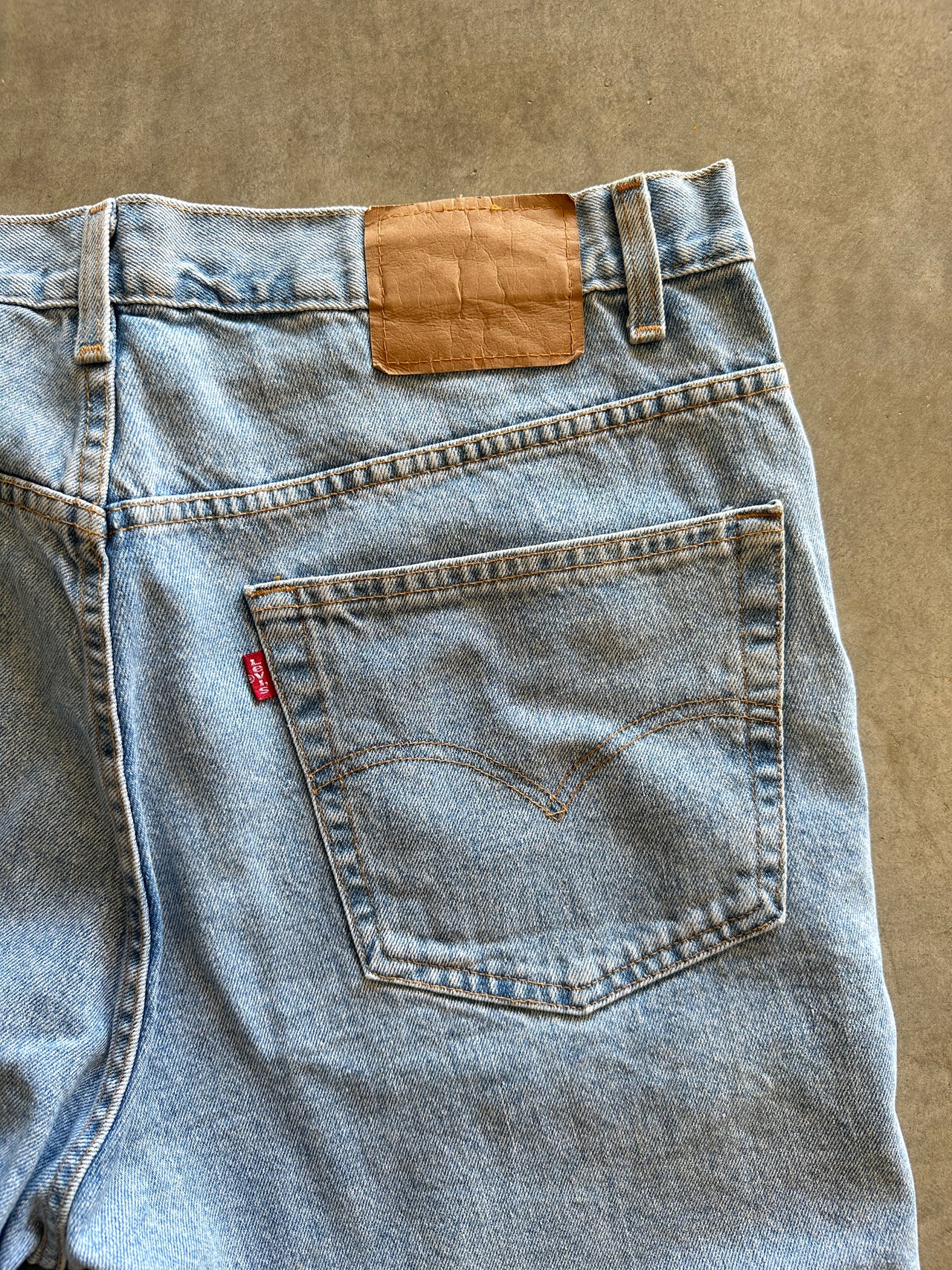 1990s Levis denim shorts (38)