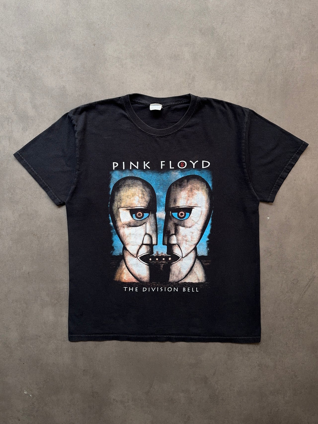 2000s Pink Floyd tee (L)
