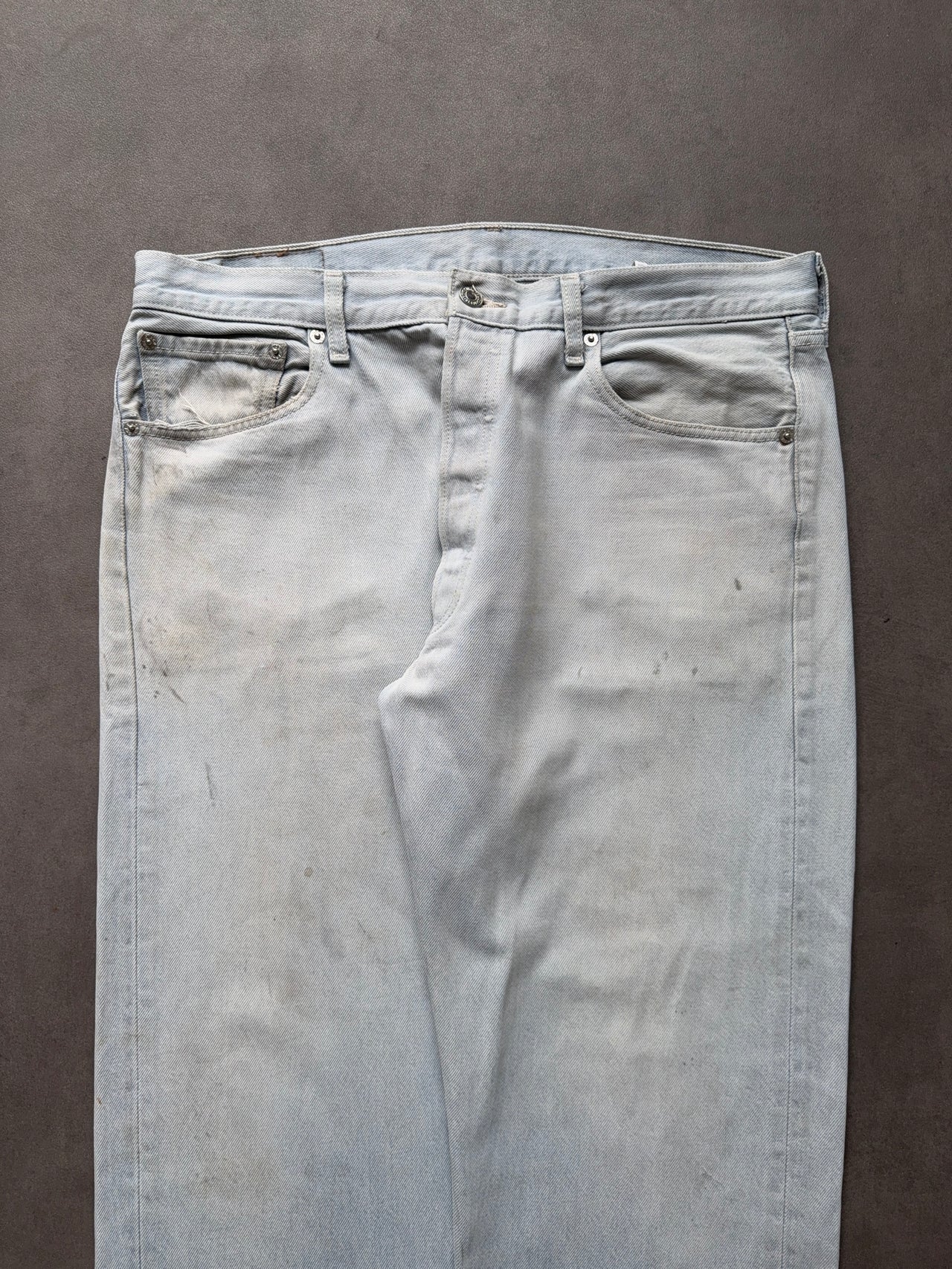 2000s Levi’s 501XX faded W36L32