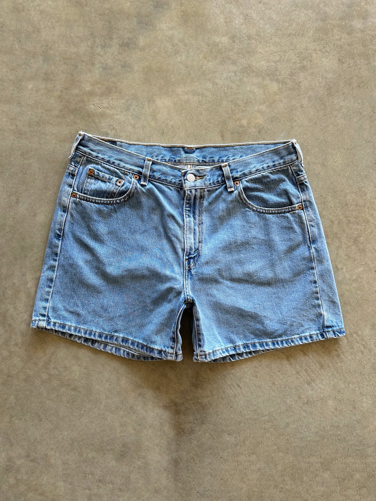 1990s Levis denim shorts (32)