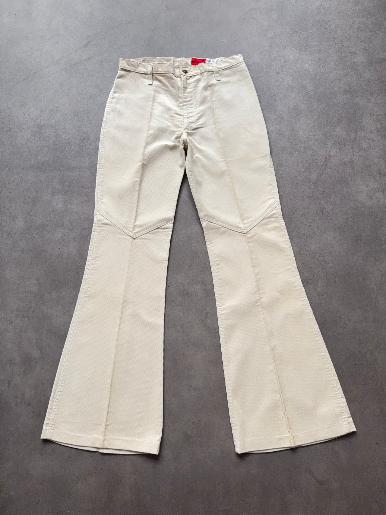 1980s corduroy Levi’s bootcut (M)