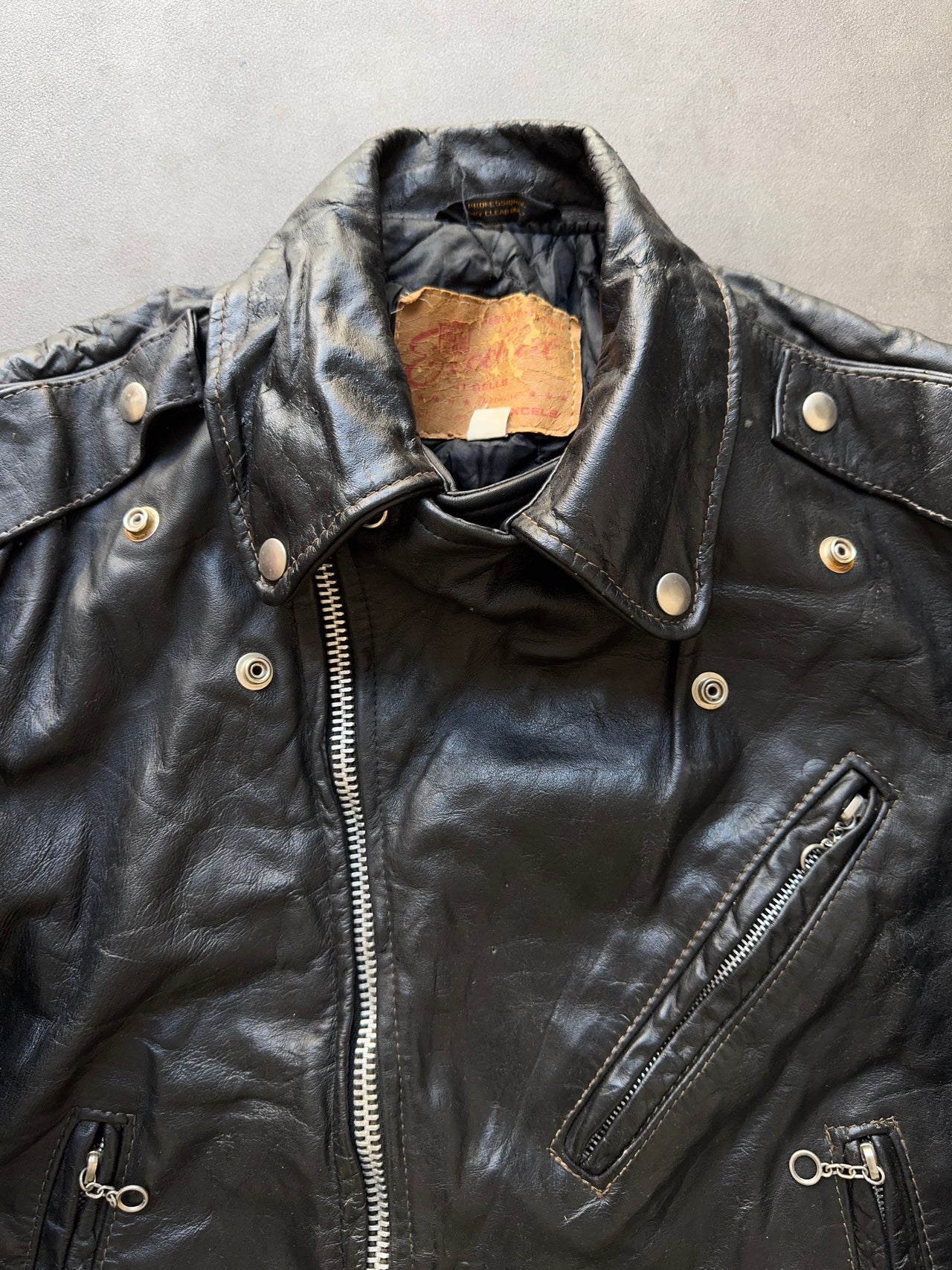 1980s leather jacket (M)