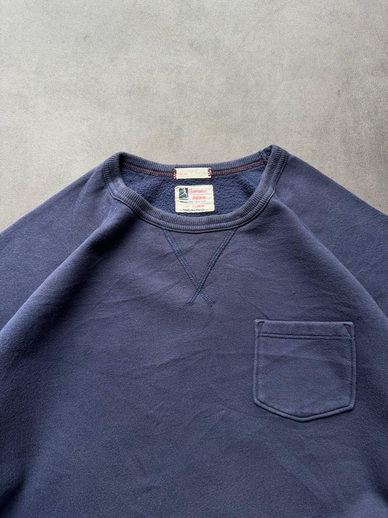 2000s Champion Crewneck (XL)