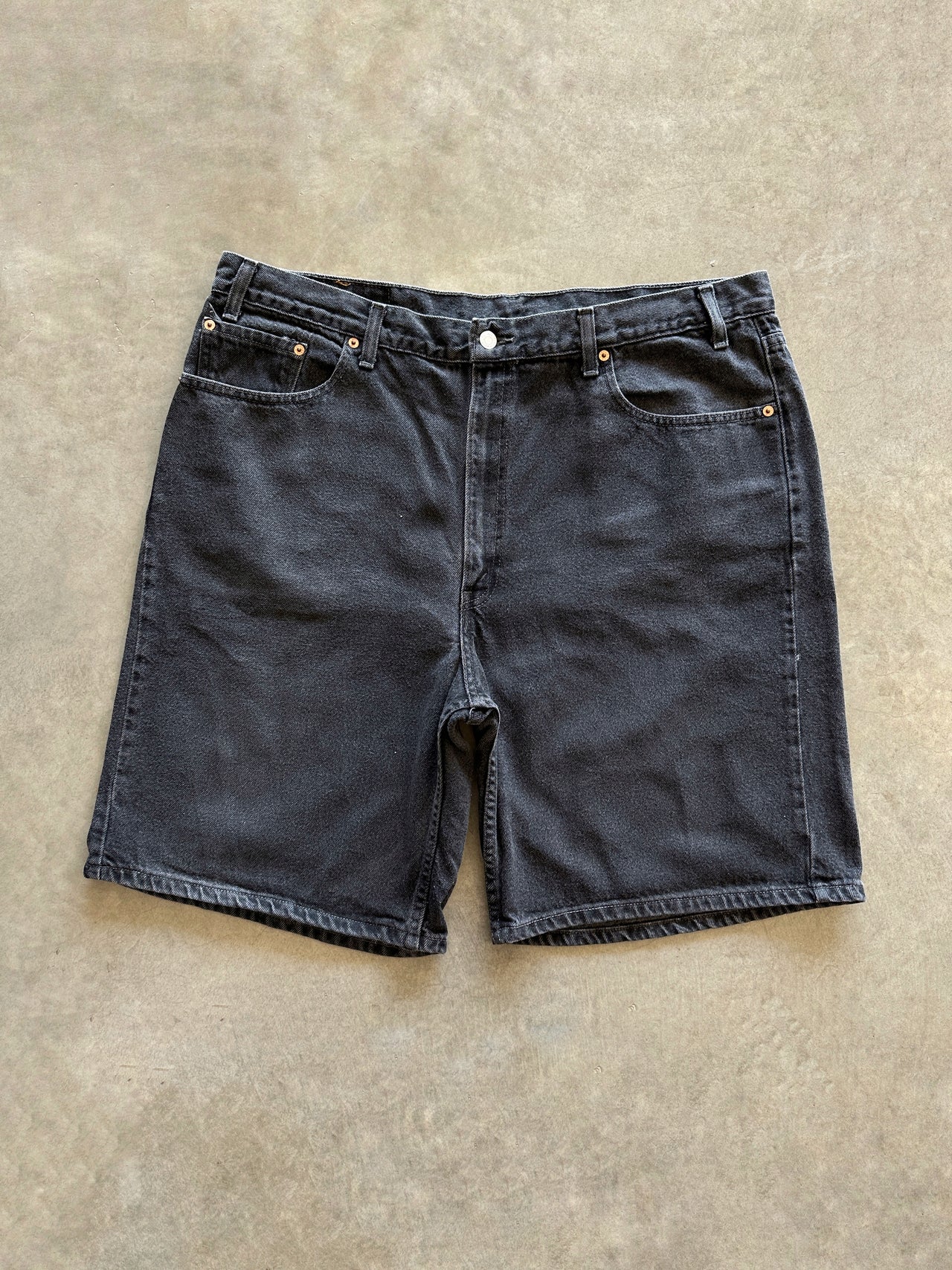 1990s Levis denim shorts (42)
