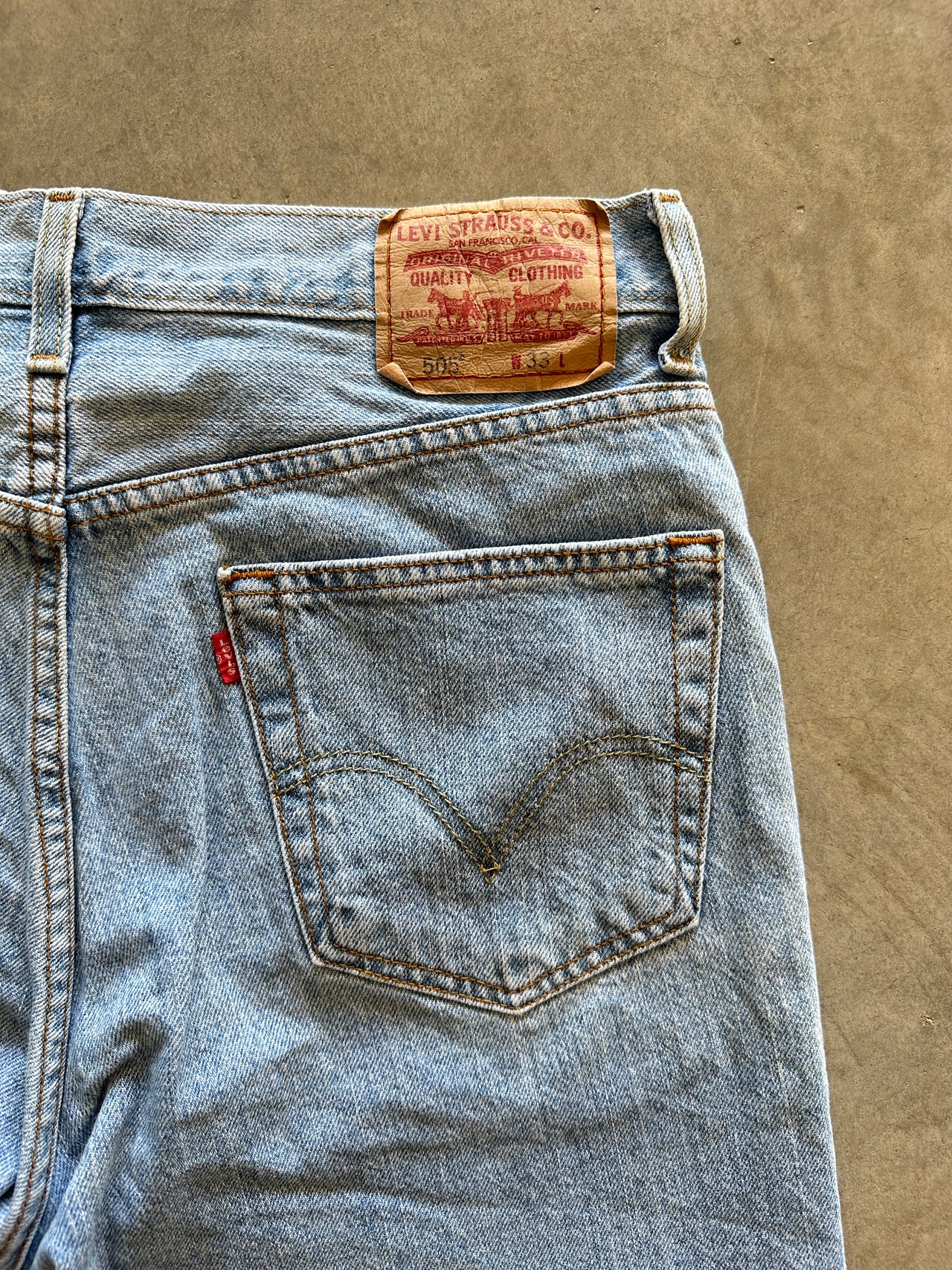 1990s Levis denim shorts (33)