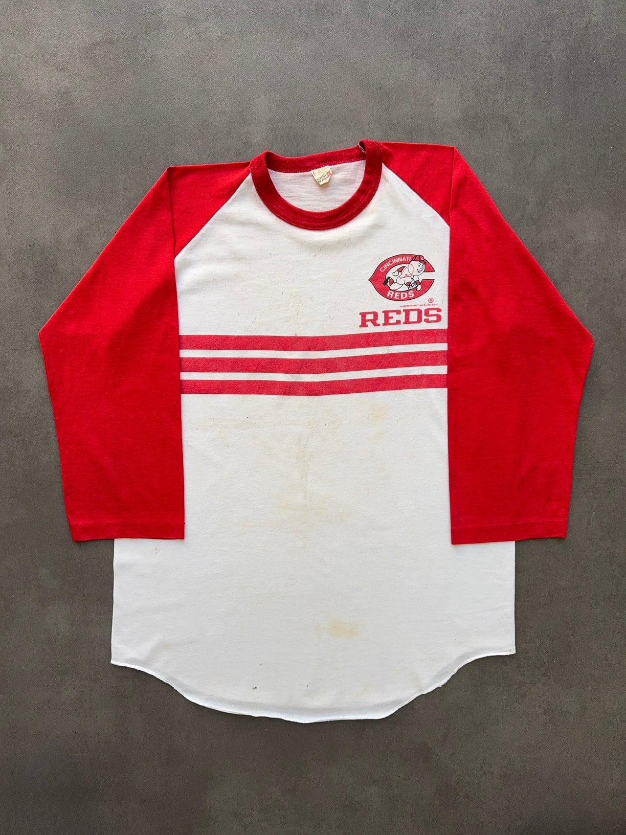 1980s Cincinnati Reds raglan tee (L)