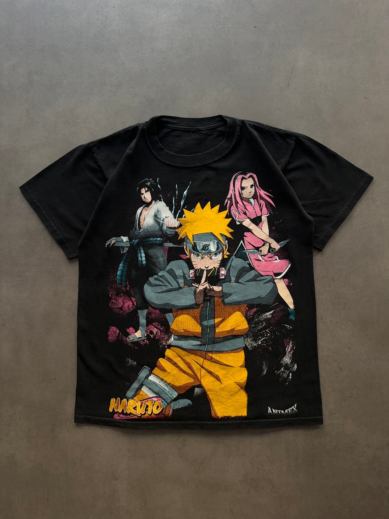 2000s Naruto tee (M)
