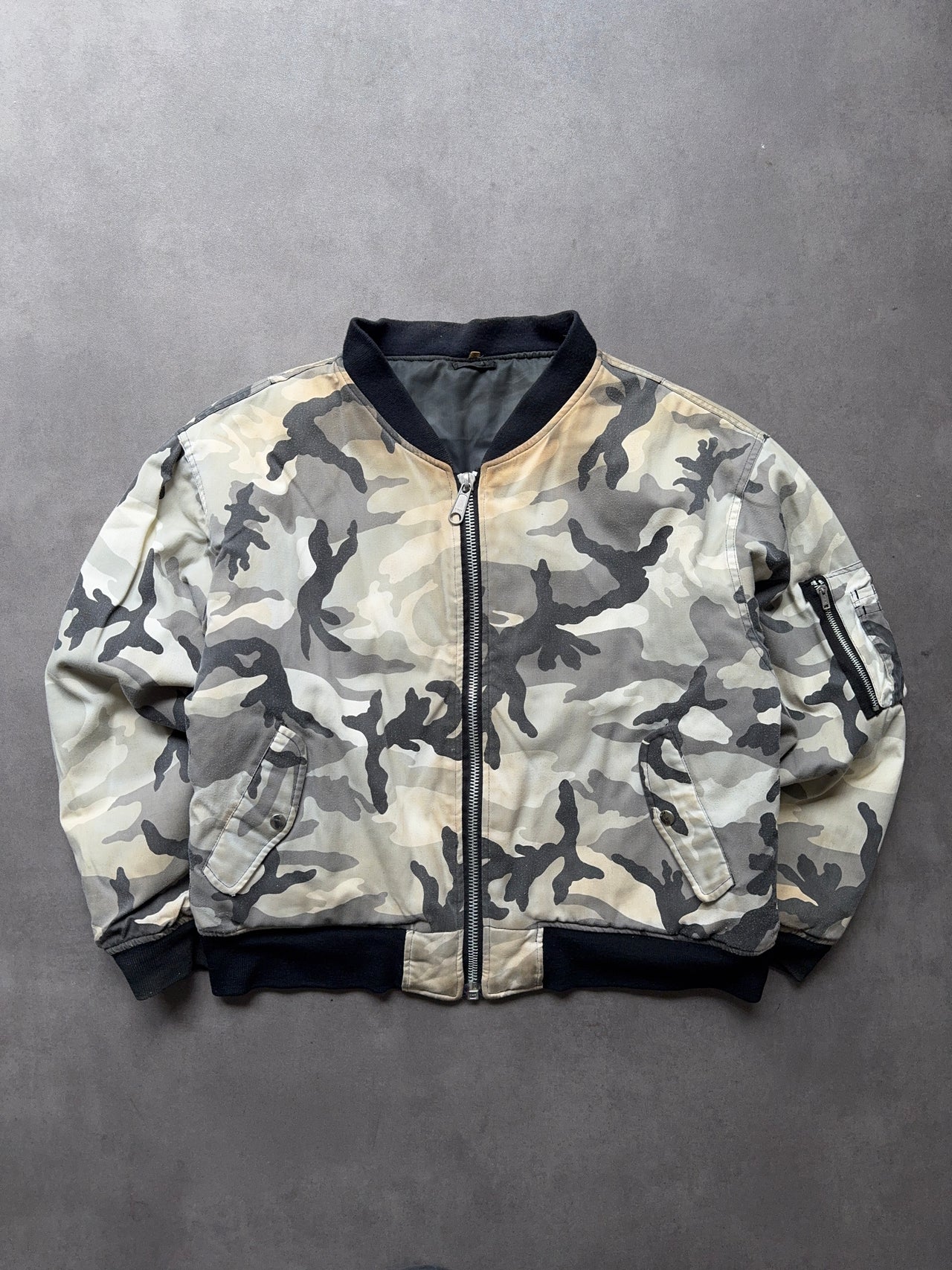 1990s MA-1 Bomber Jacket (L)
