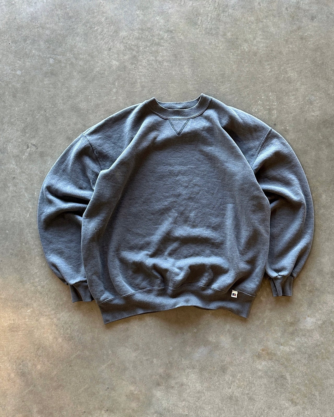 1990s Russell Athletic dark grey crewneck (XL)